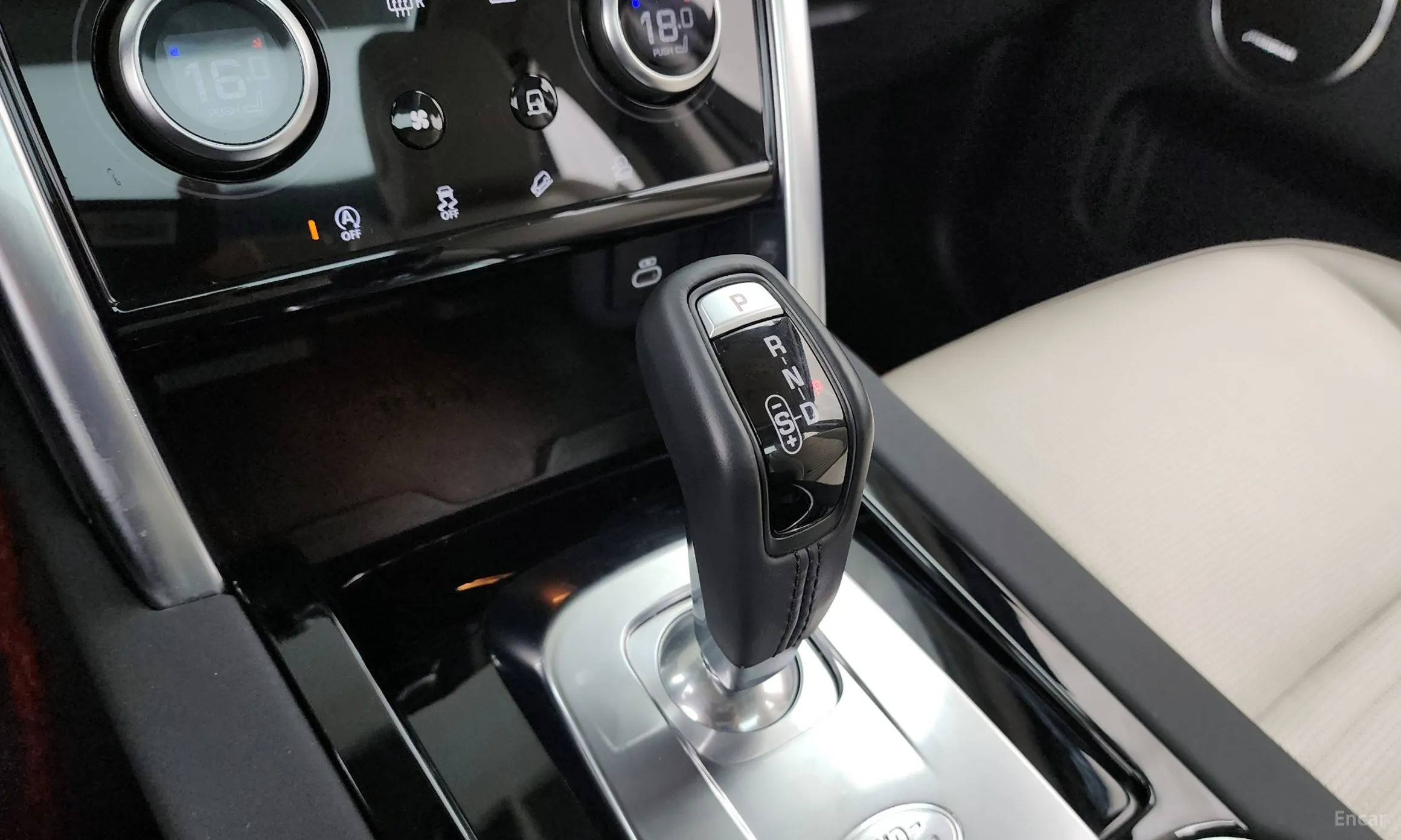 Land Rover Discovery Sports превью 9