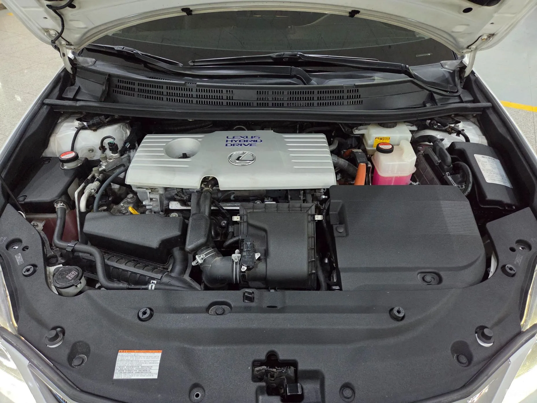Lexus CT200h превью 18