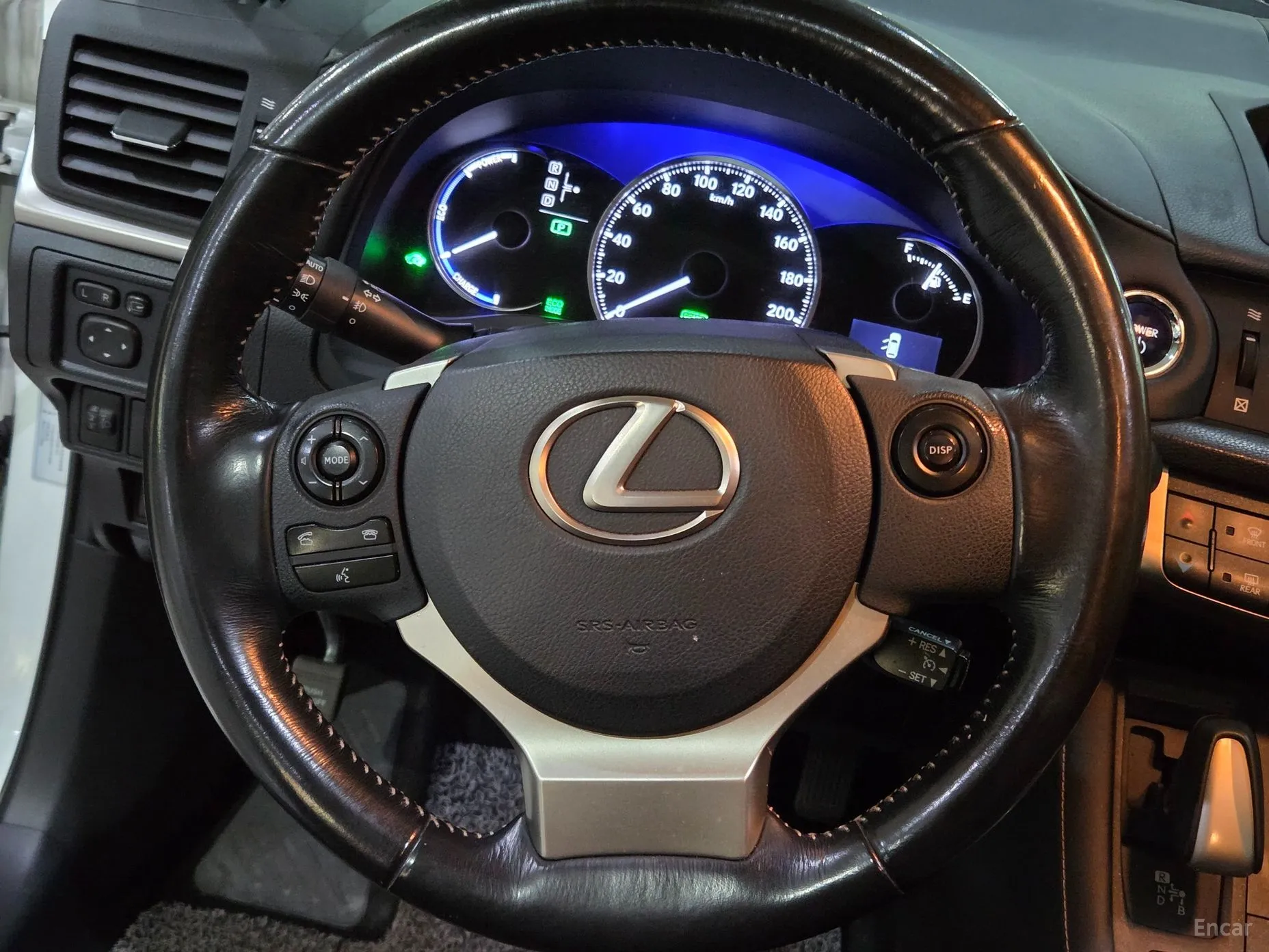 Lexus CT200h превью 9