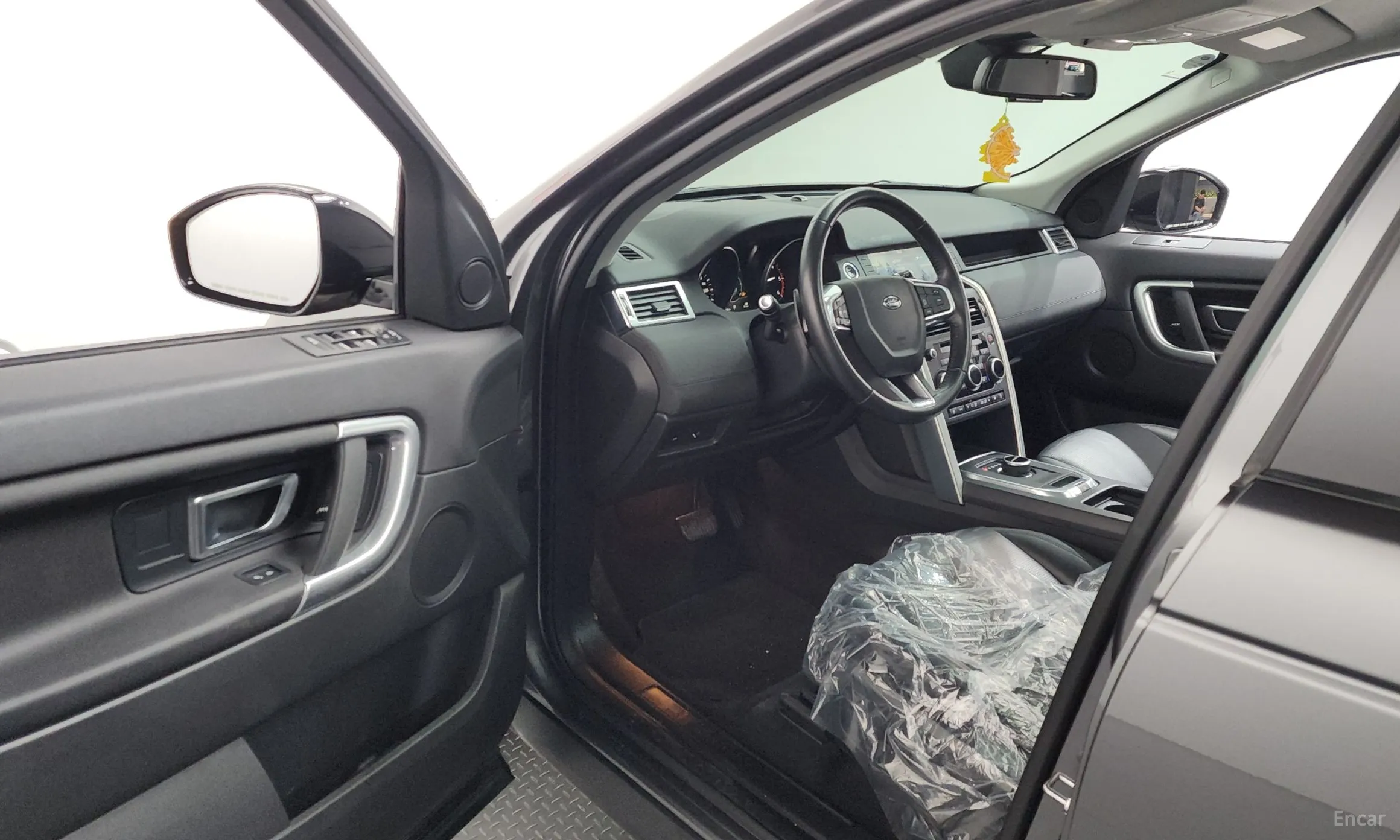 Land Rover Discovery Sports превью 10