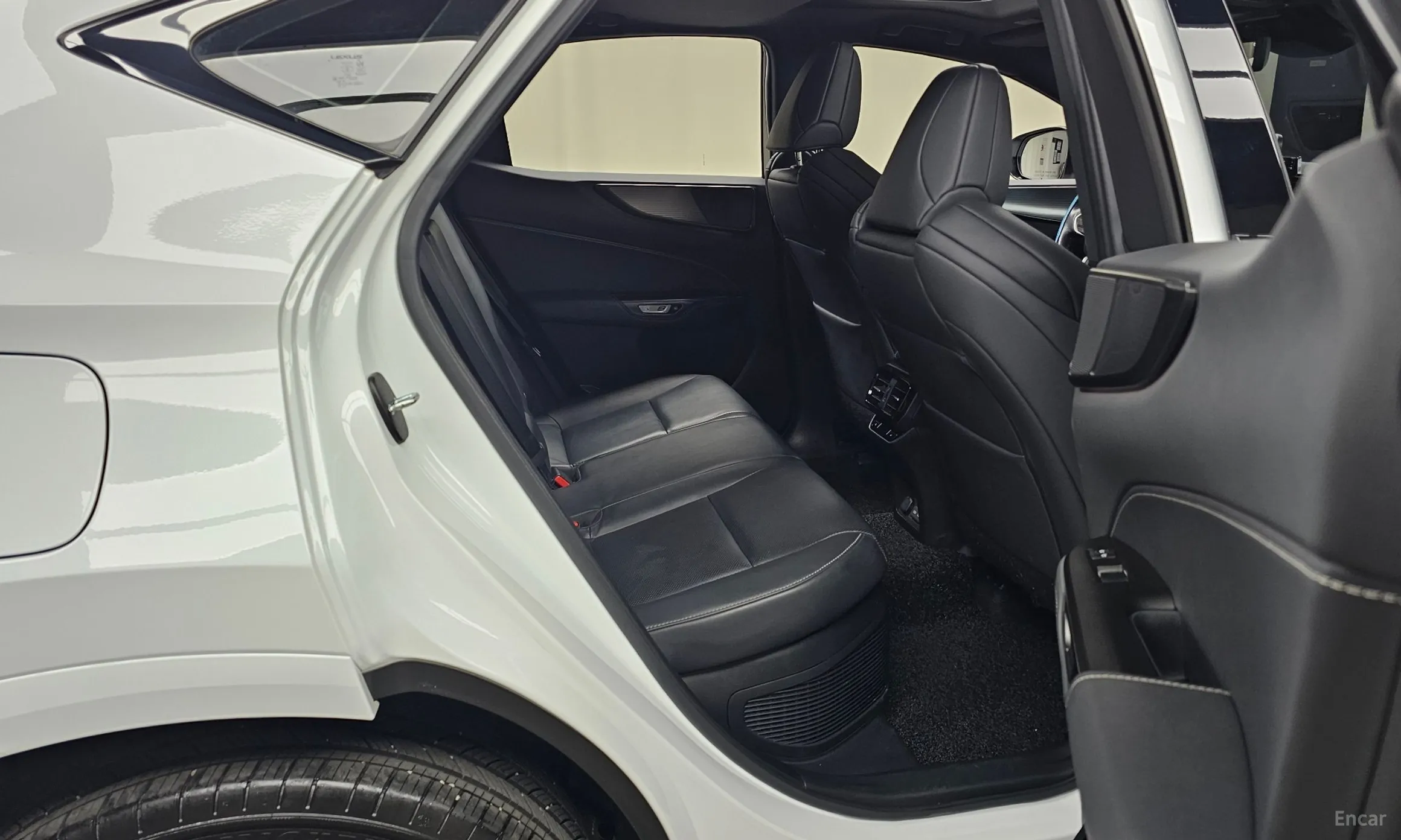 Lexus NX450h + 2nd Gen превью 11
