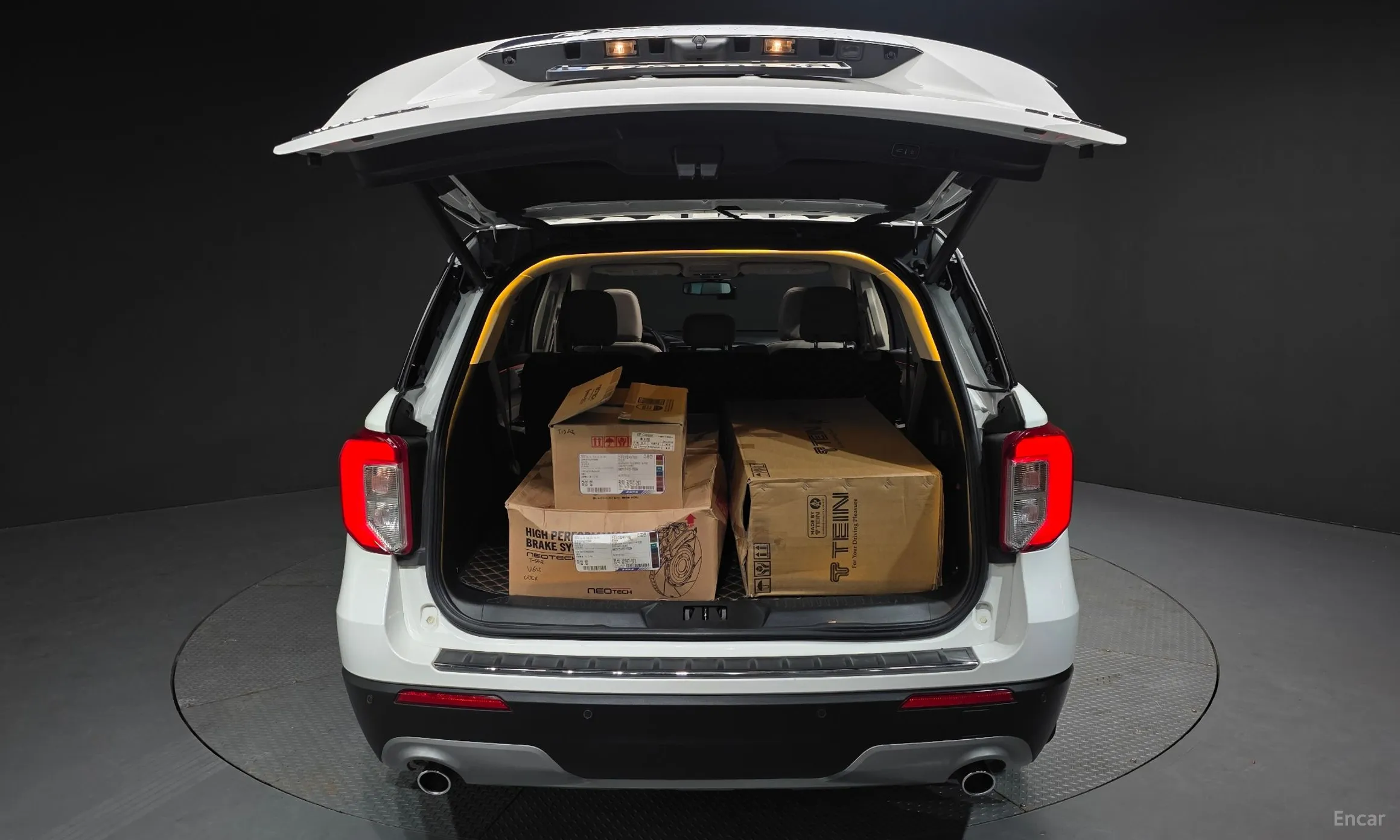 Ford Explorer 6th Generation превью 18
