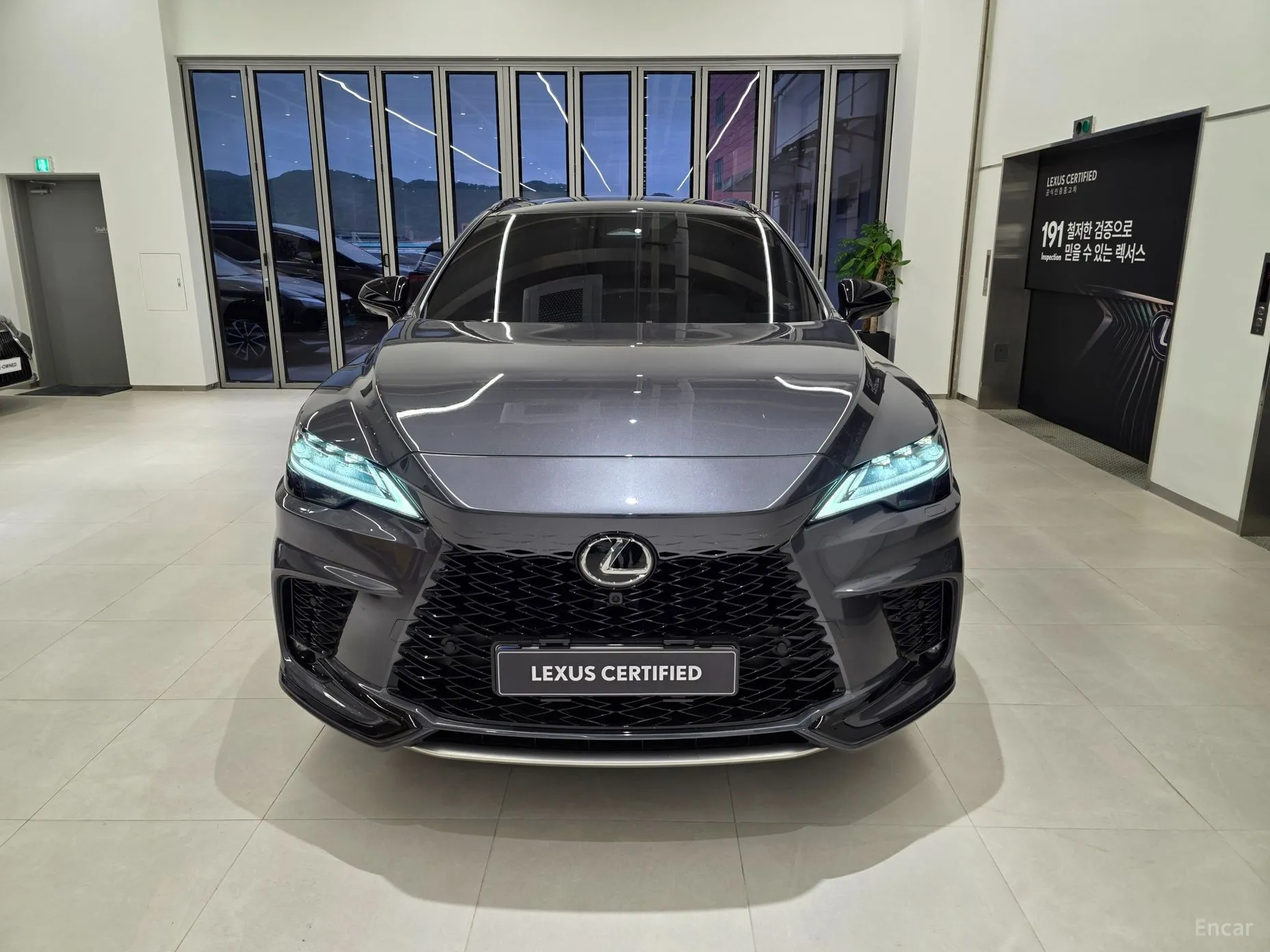 Lexus RX500h 5th Generation превью 3