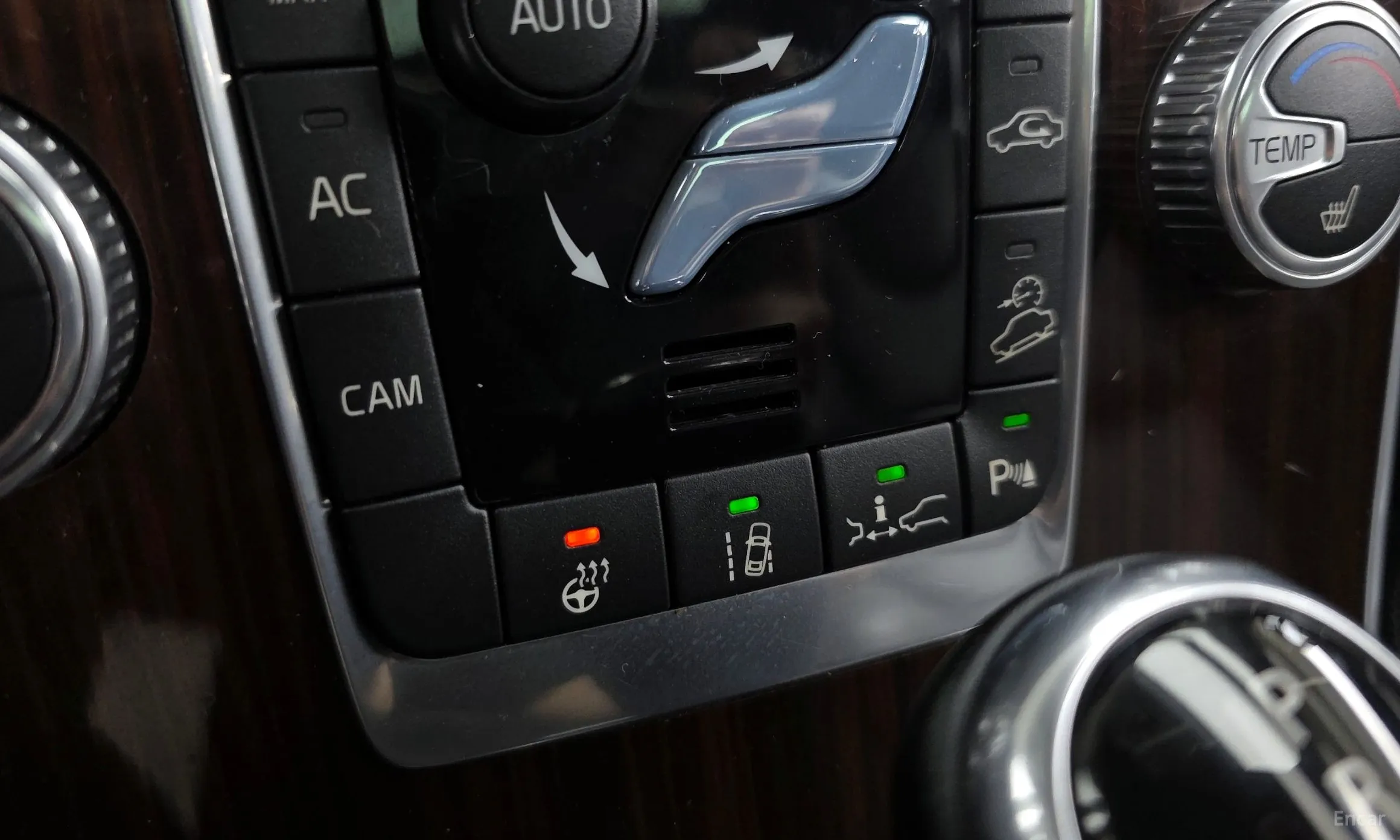 Volvo XC60 превью 15