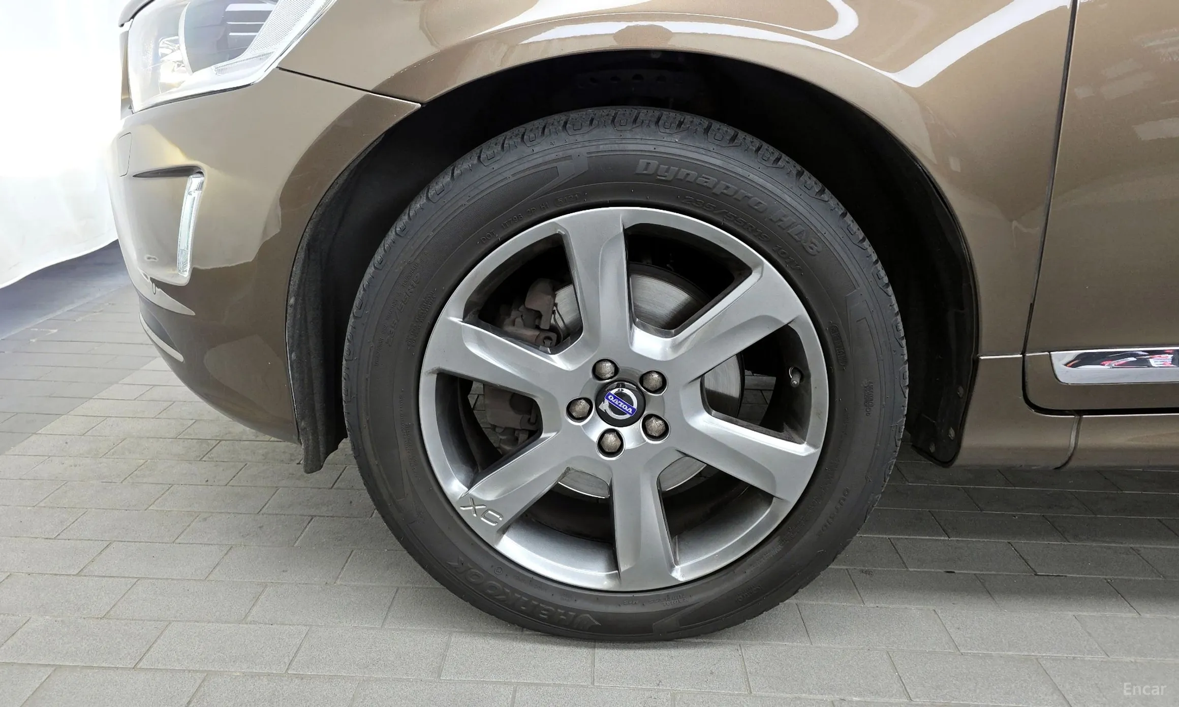 Volvo XC60 превью 5