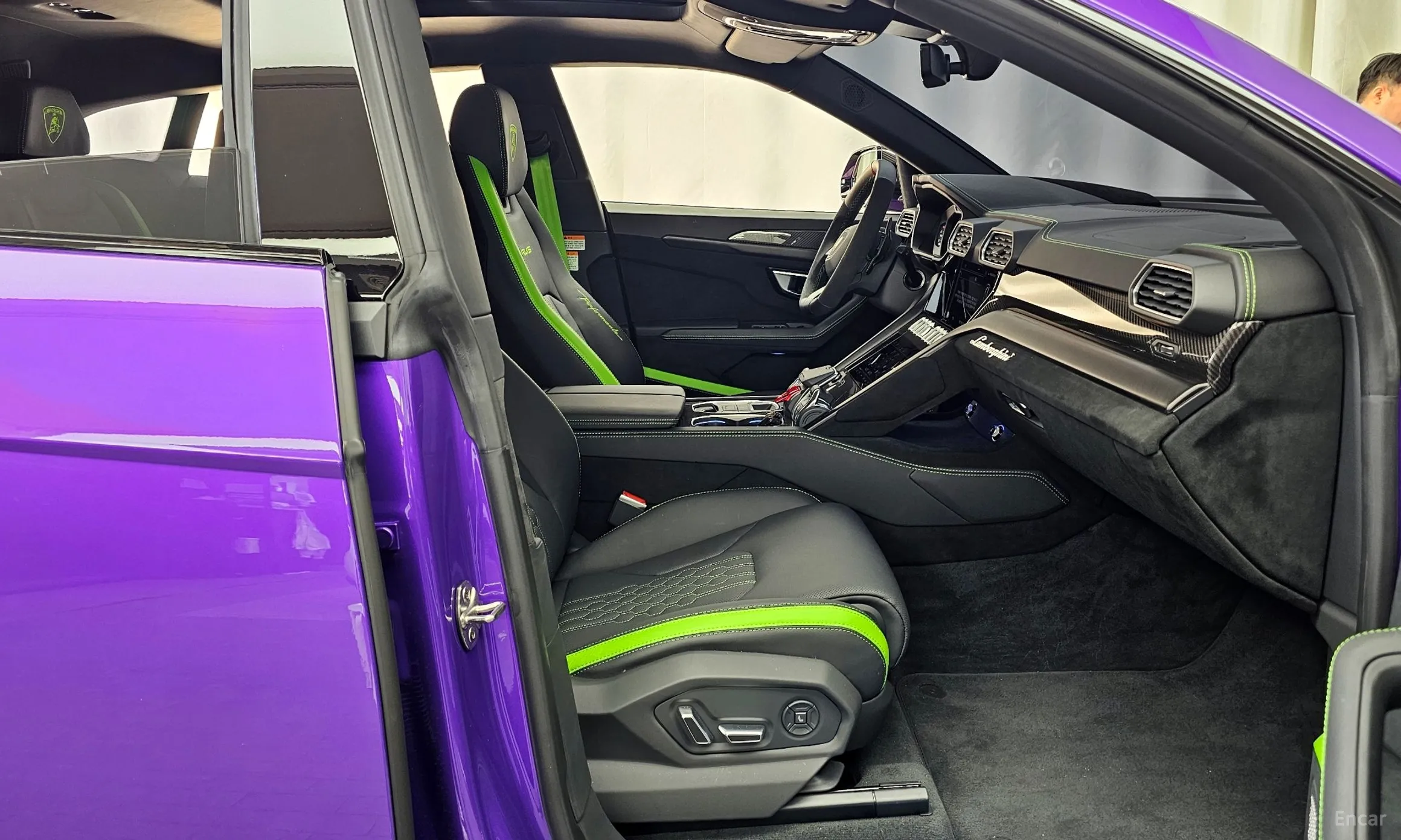 Lamborghini Urus превью 11