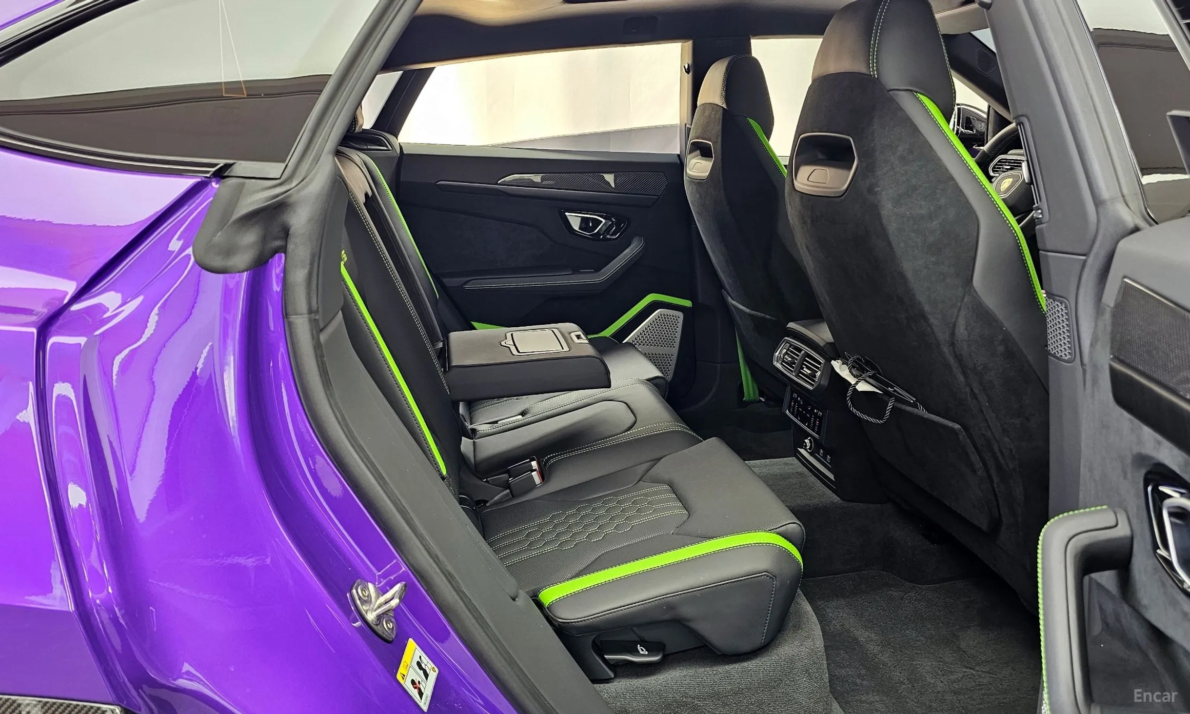 Lamborghini Urus превью 12