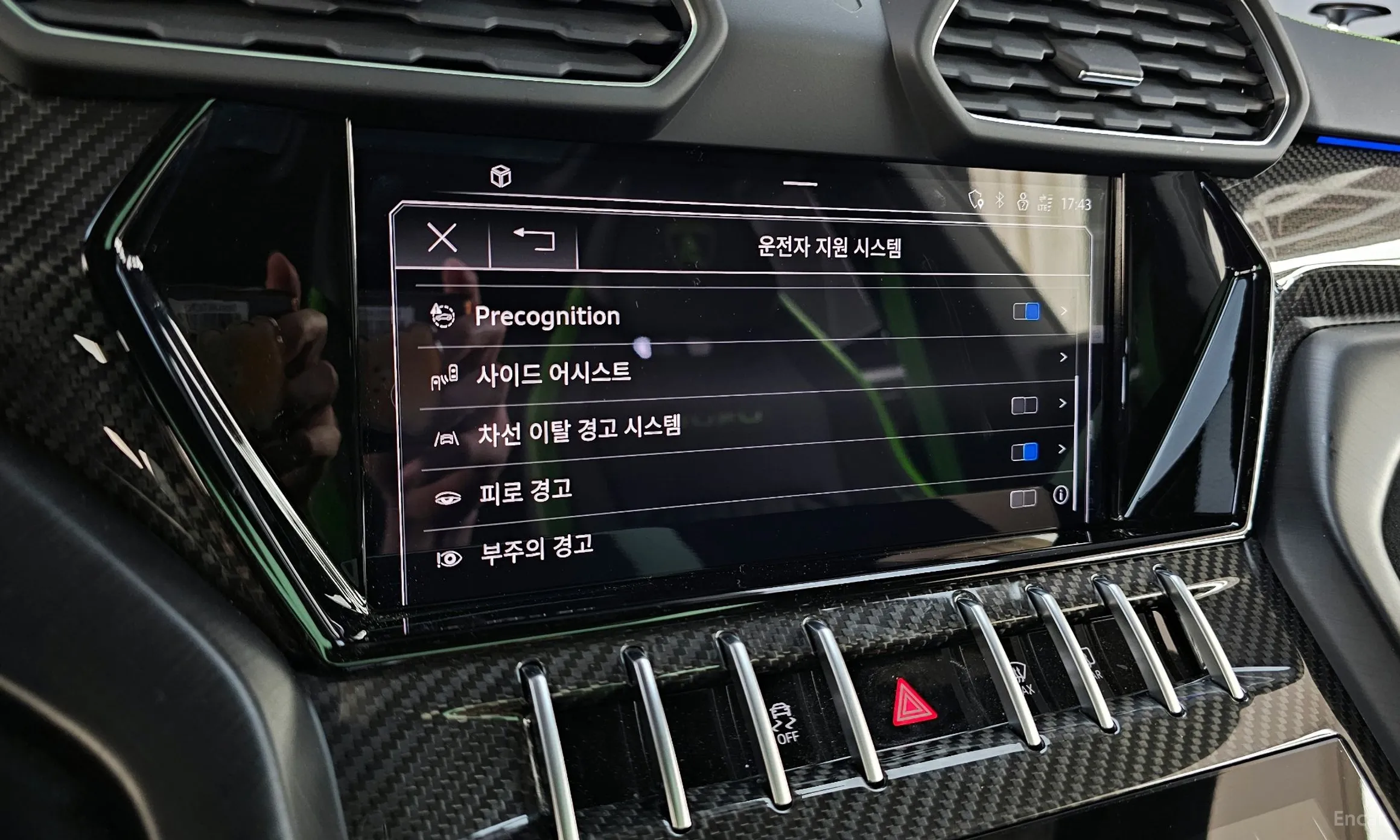 Lamborghini Urus превью 16