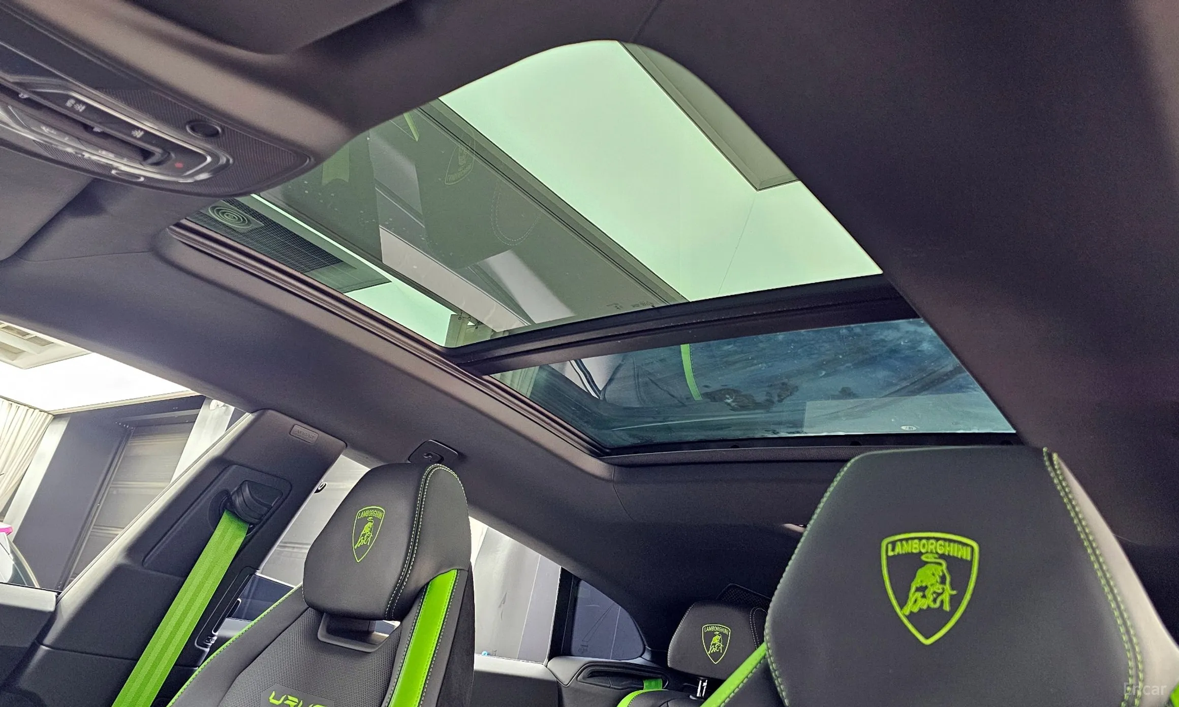 Lamborghini Urus превью 19