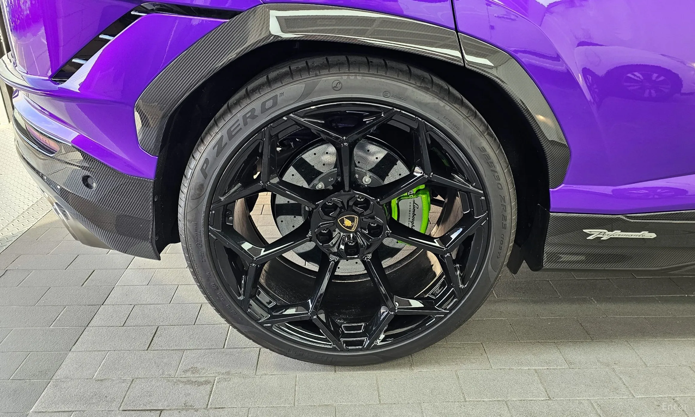 Lamborghini Urus превью 5