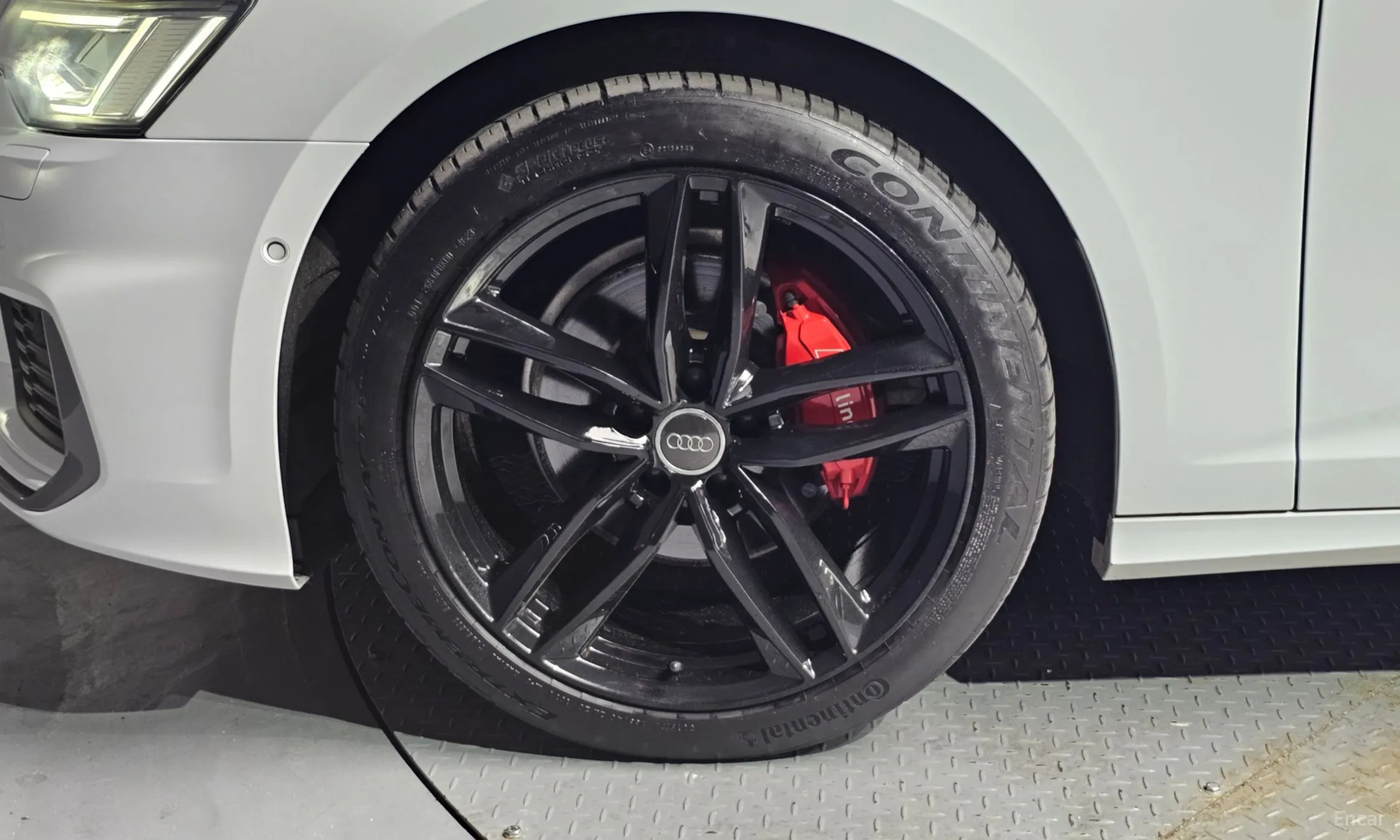 Audi A6 (C8) превью 5