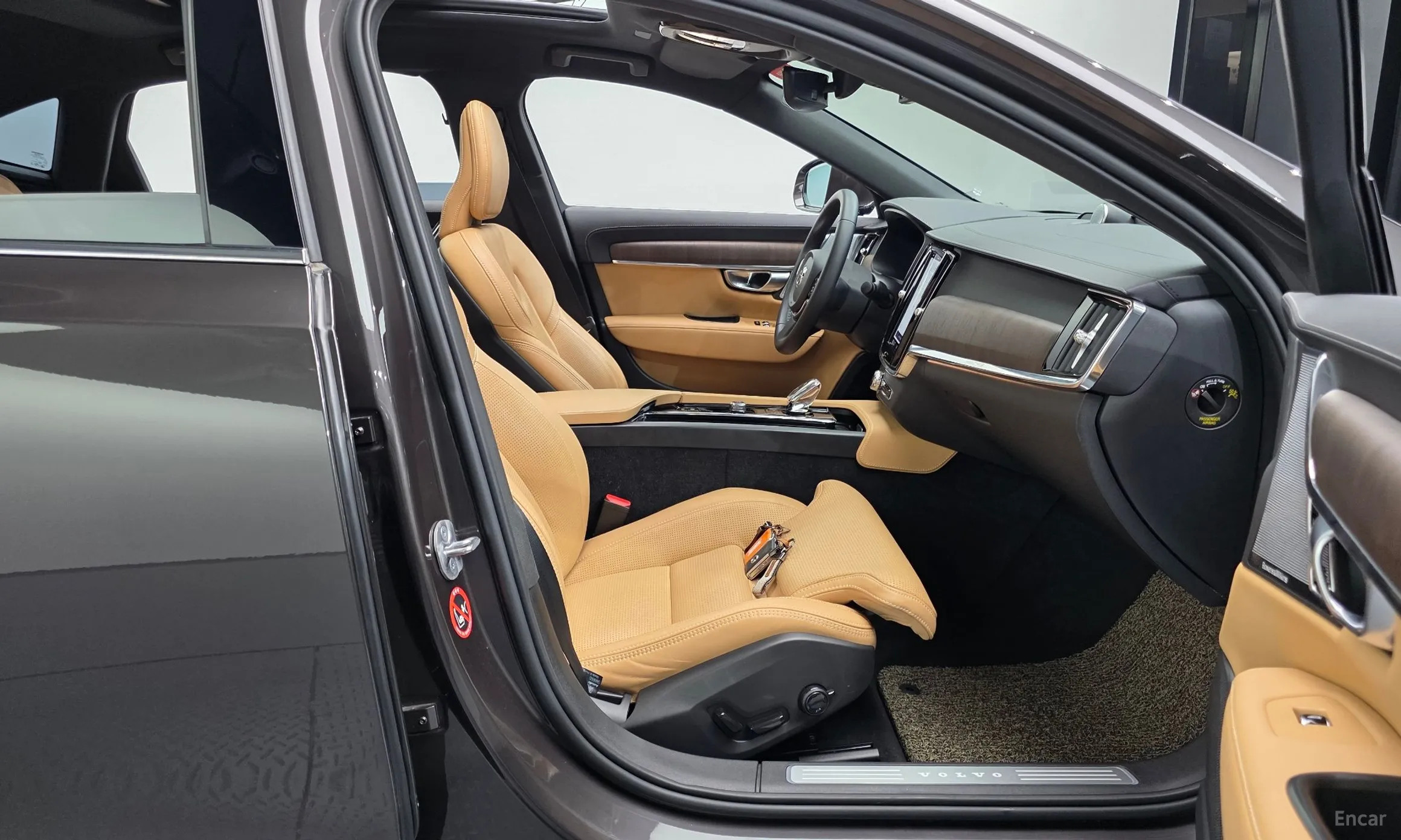 Volvo S90 превью 11