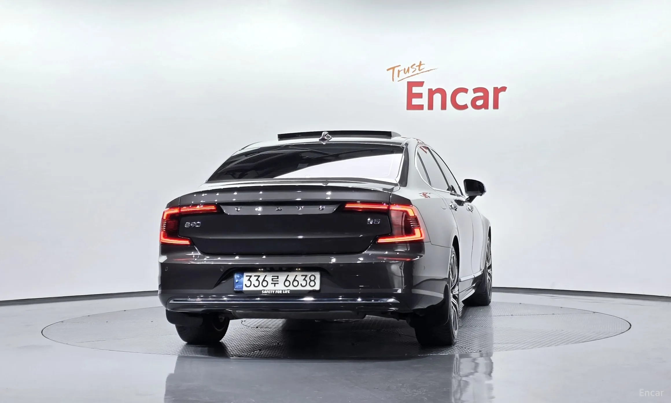 Volvo S90 превью 4