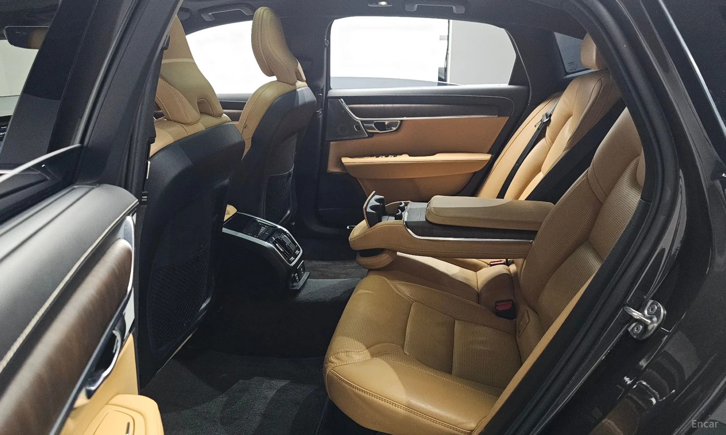 Volvo S90 превью 11