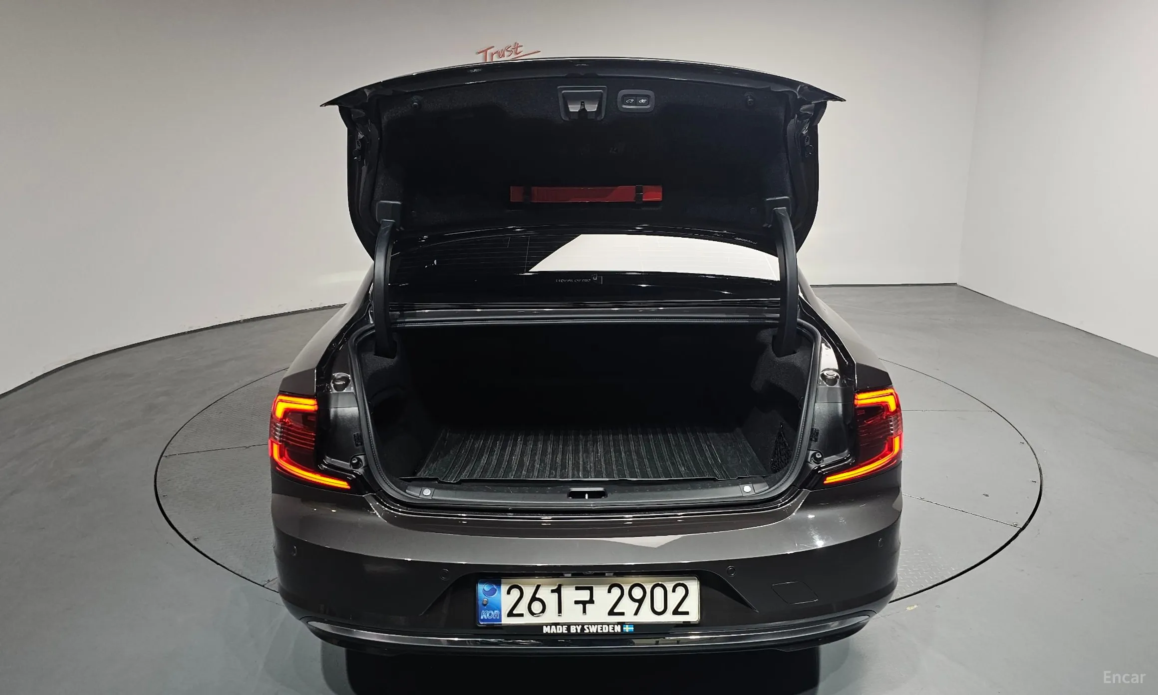 Volvo S90 превью 20