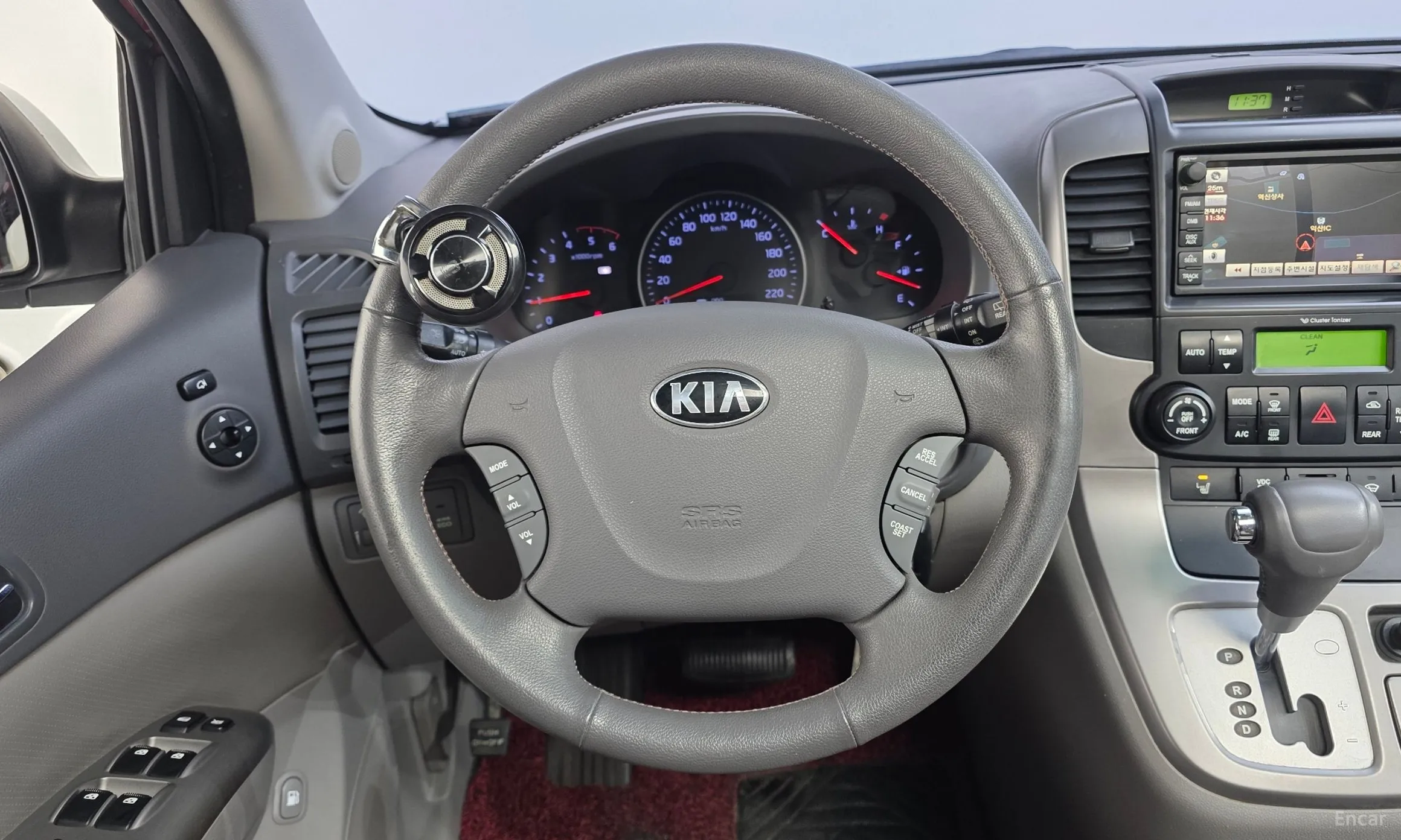 Kia Carnival R превью 15