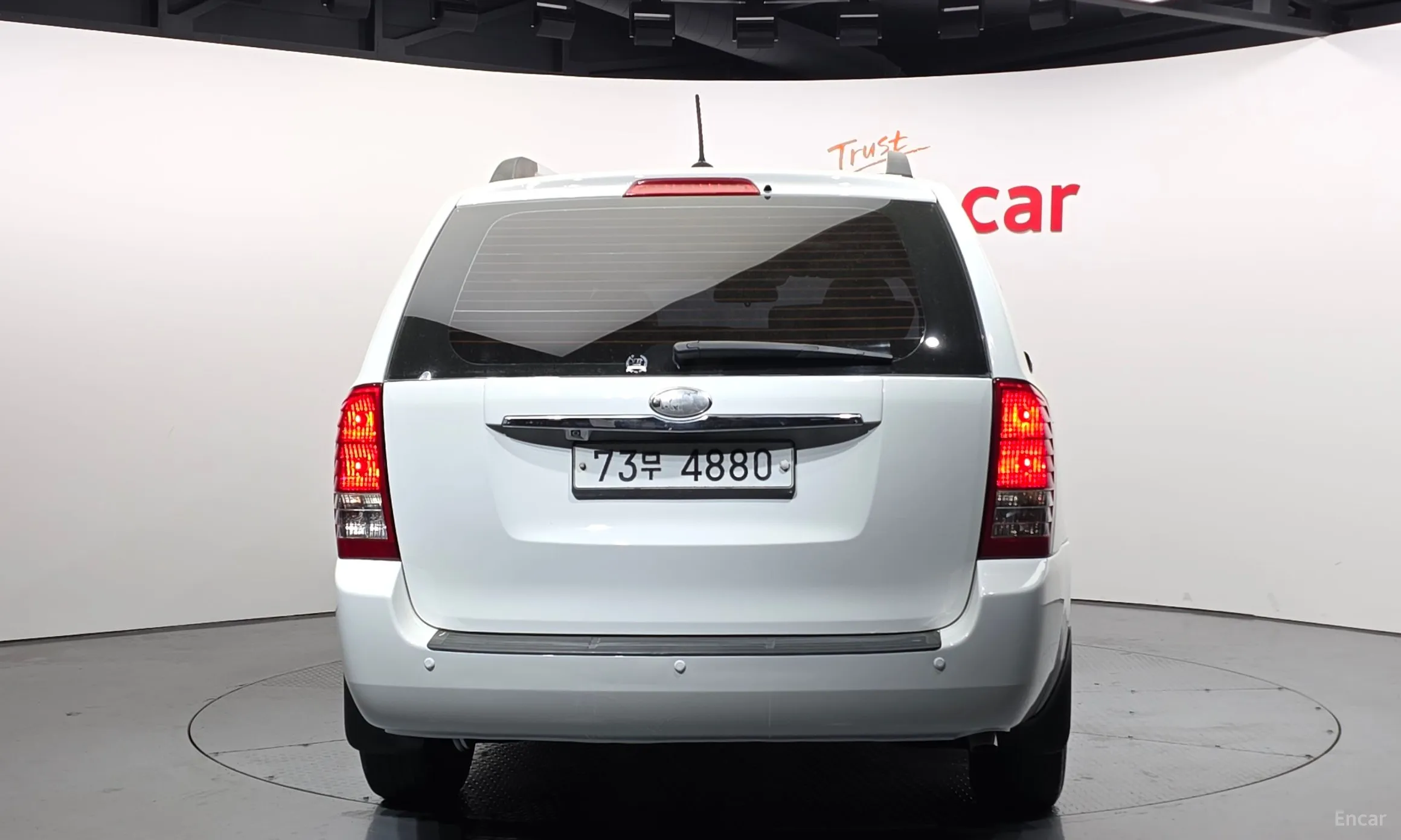 Kia Carnival R превью 4