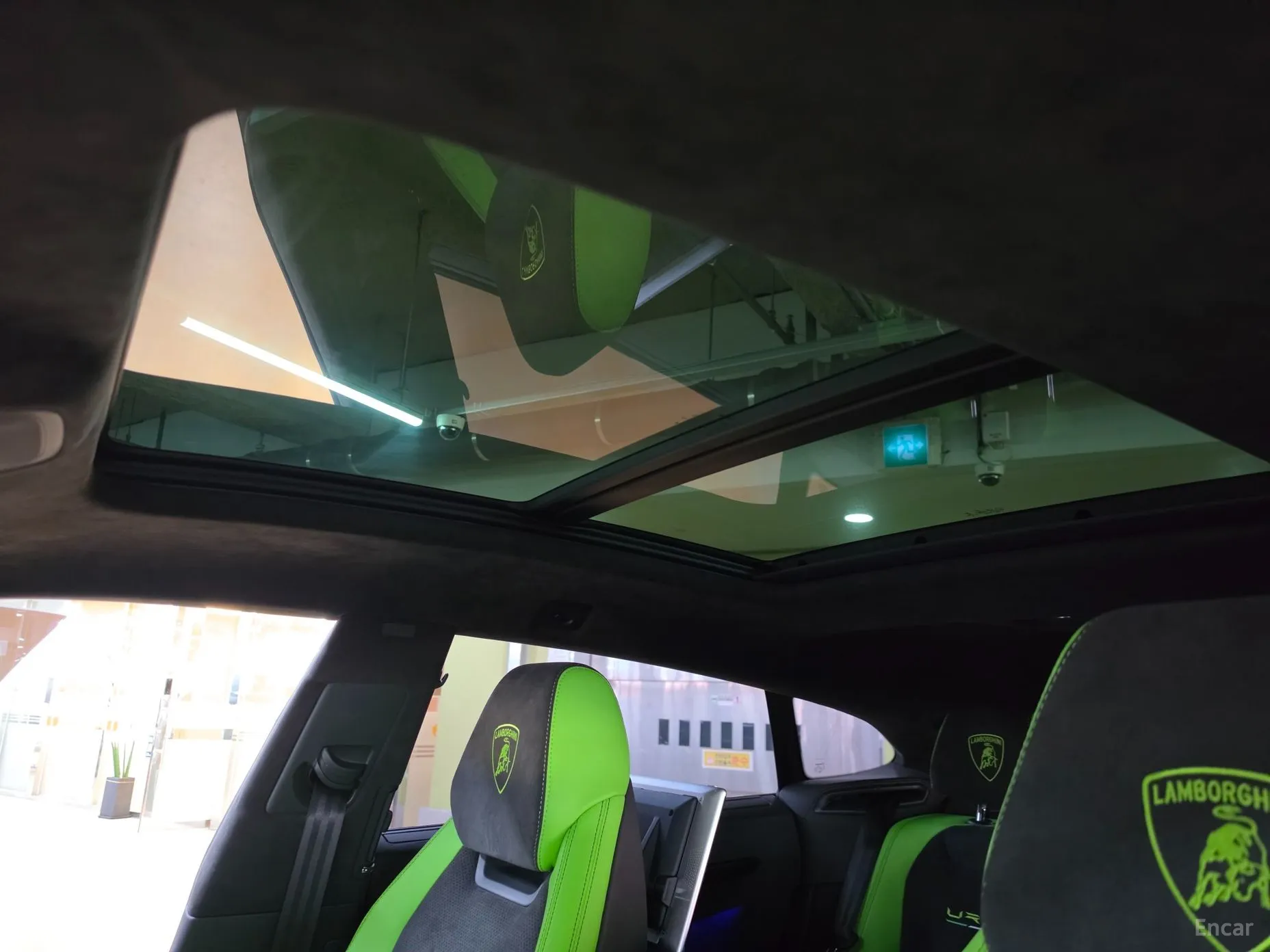 Lamborghini Urus превью 19