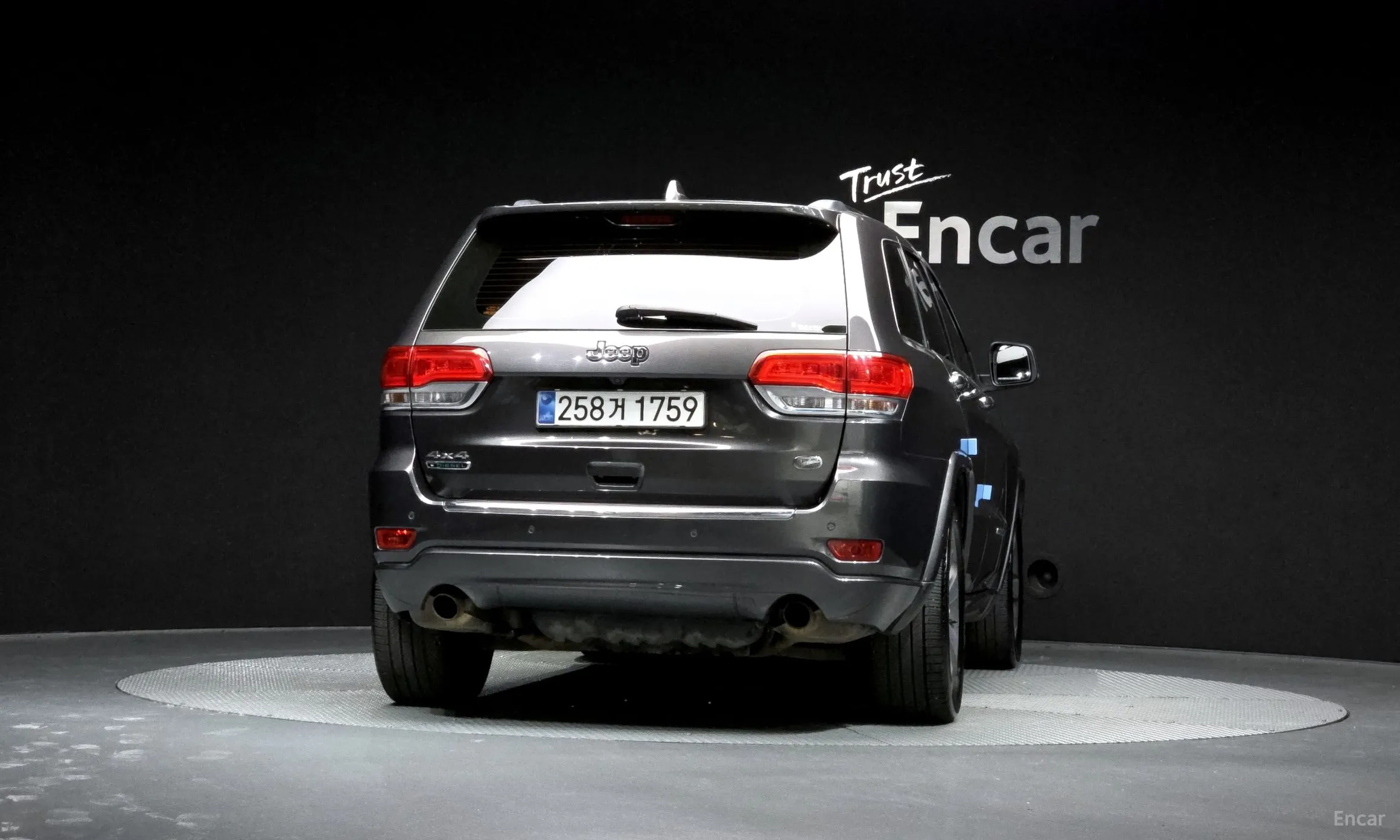 Jeep Grand Cherokee превью 4