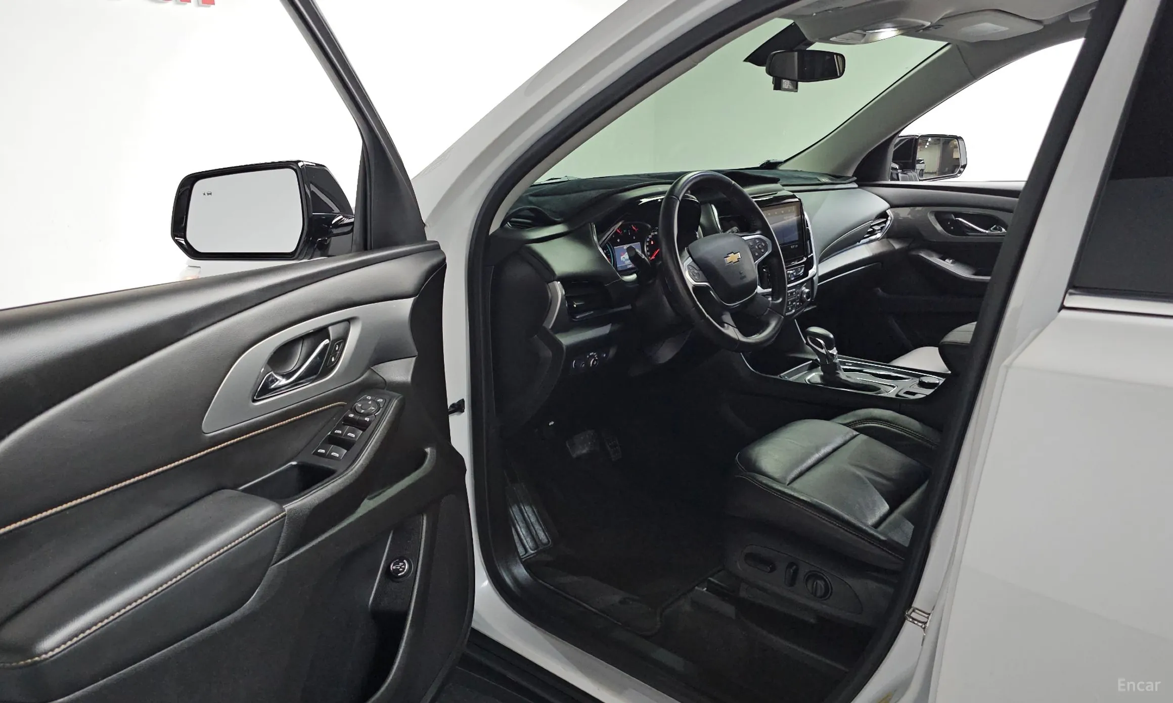 Chevrolet (GM Daewoo) Traverse превью 10