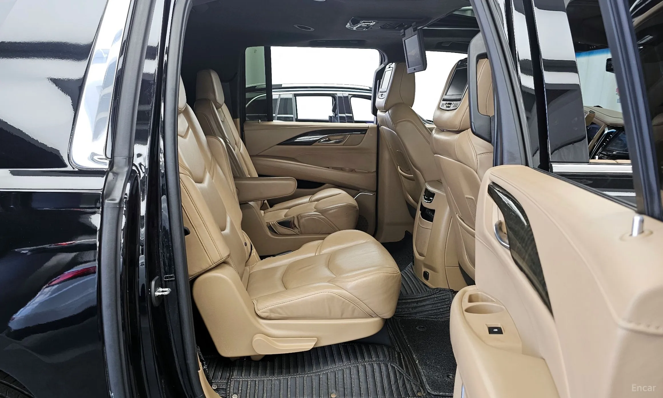 Cadillac Escalade превью 12