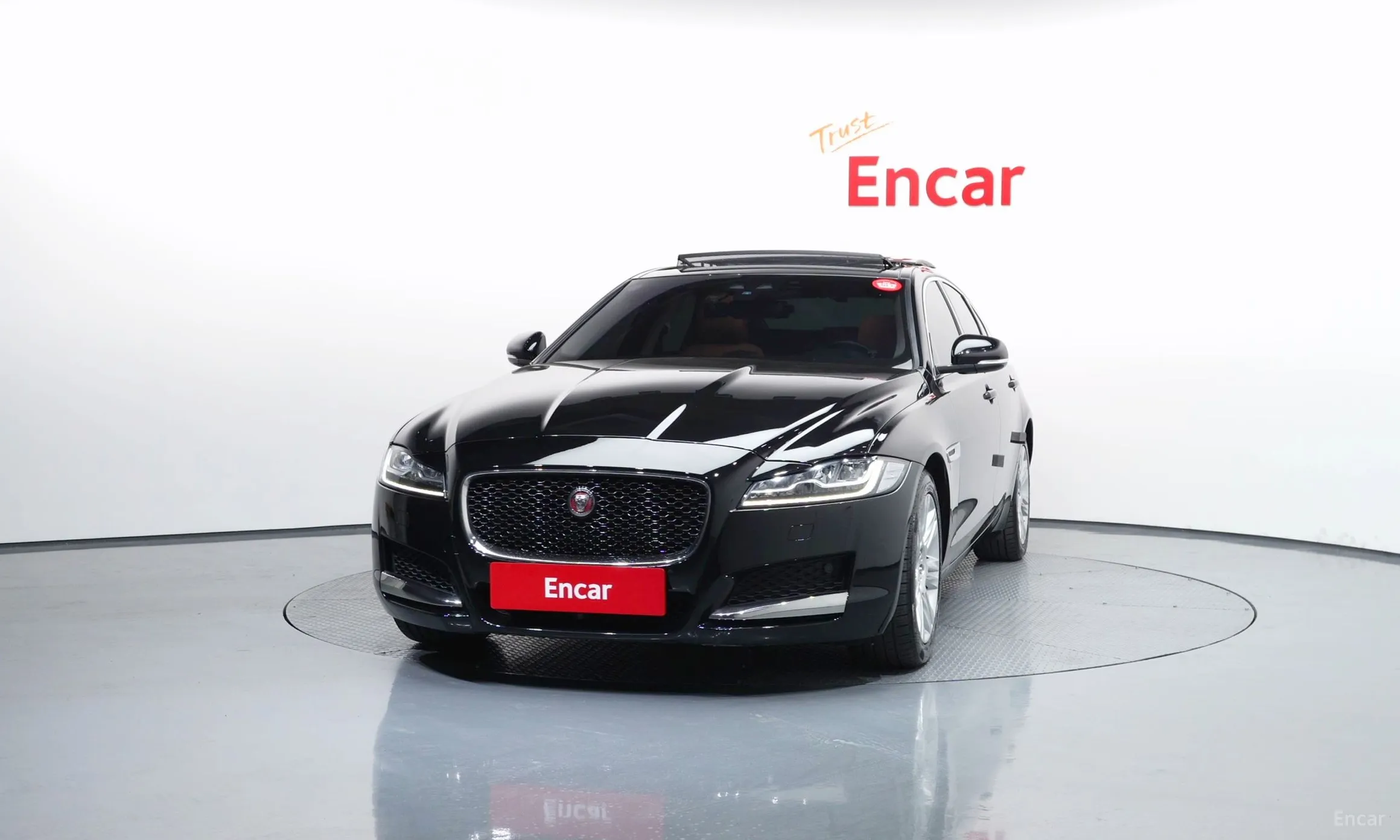 Jaguar XF (x260) превью 3