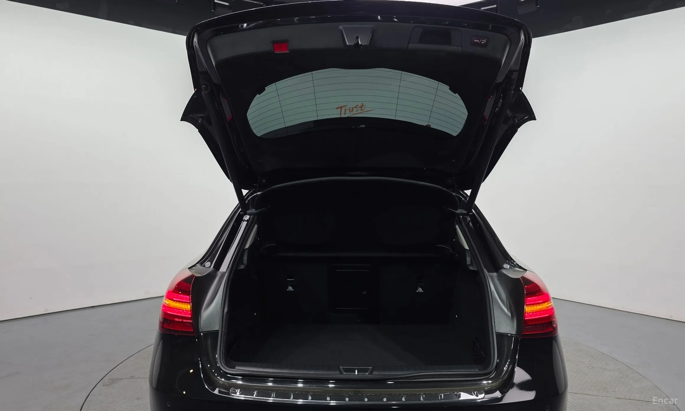 Mercedes Benz GLA-Class X156 превью 20