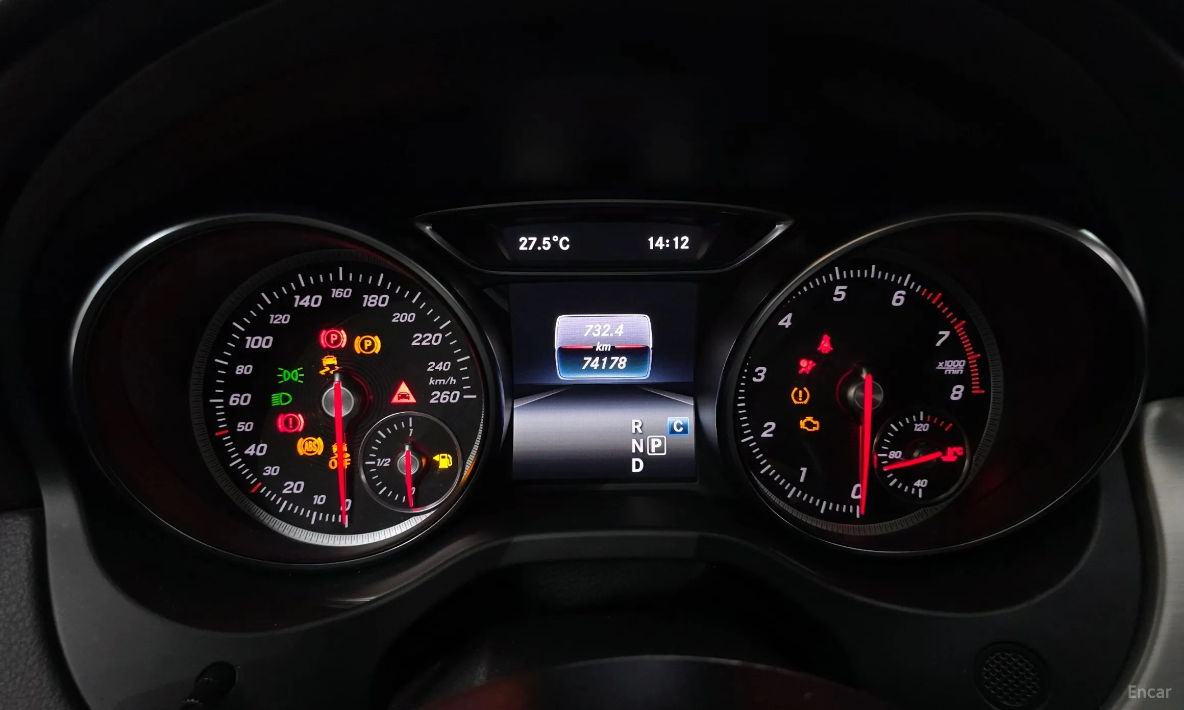 Mercedes Benz GLA-Class X156 превью 8
