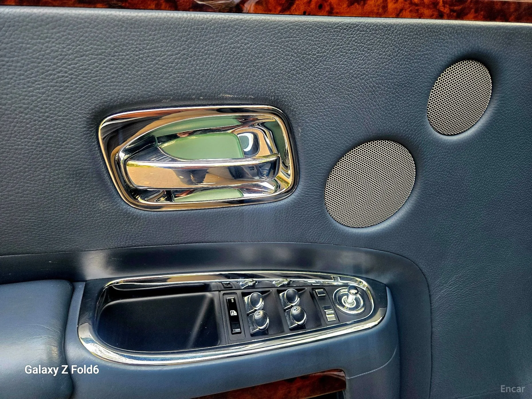 Rolls-Royce Ghost превью 10