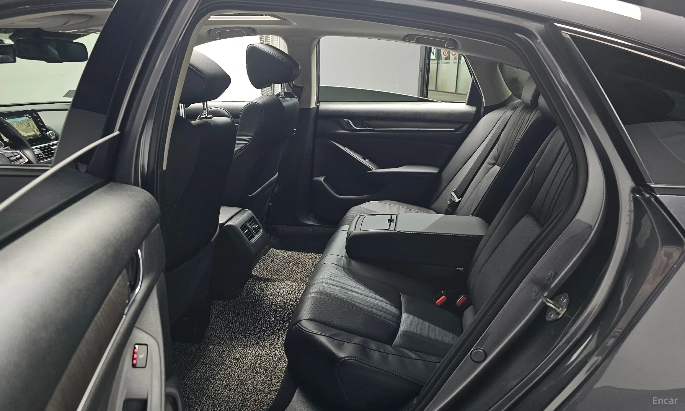 Honda Accord 10th Generation превью 11