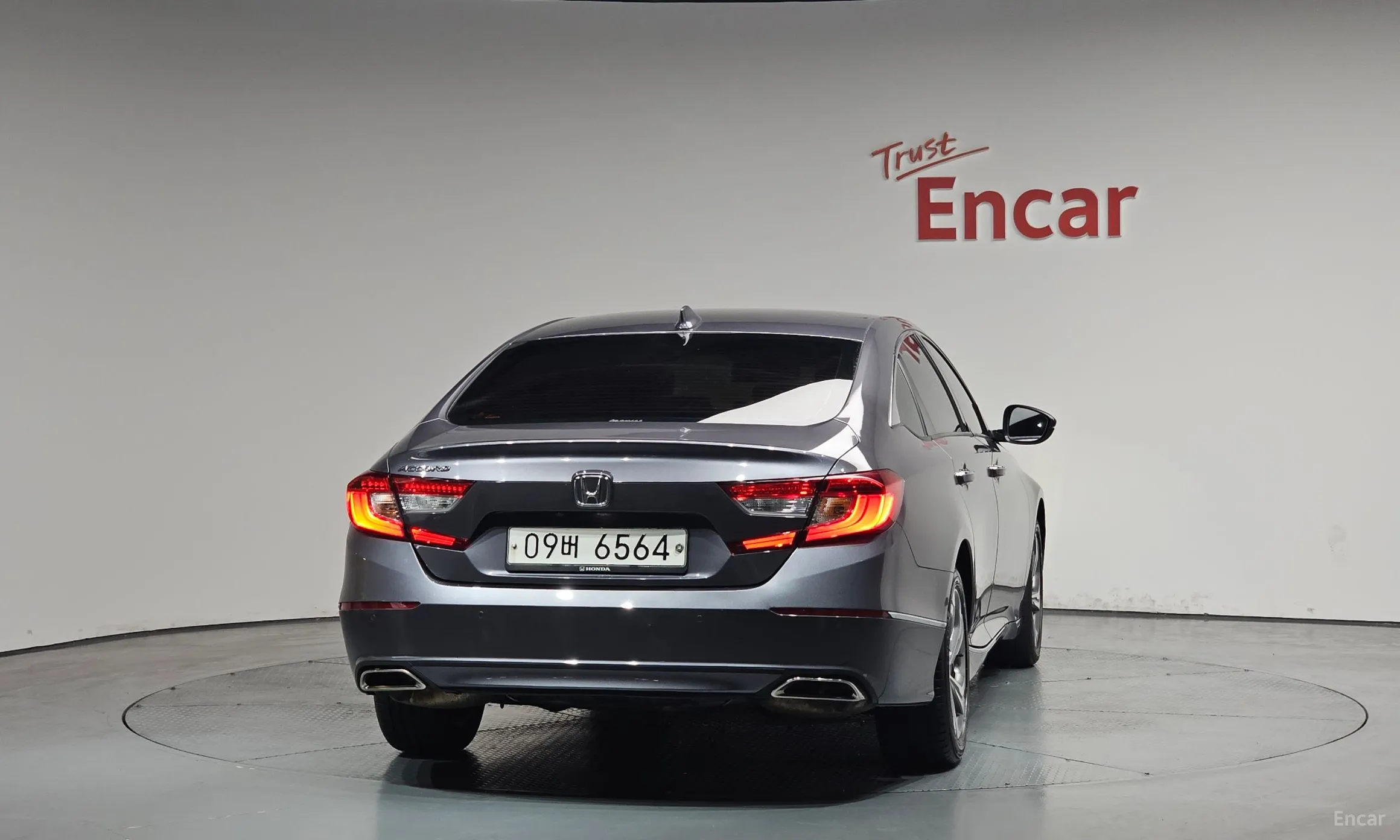 Honda Accord 10th Generation превью 4