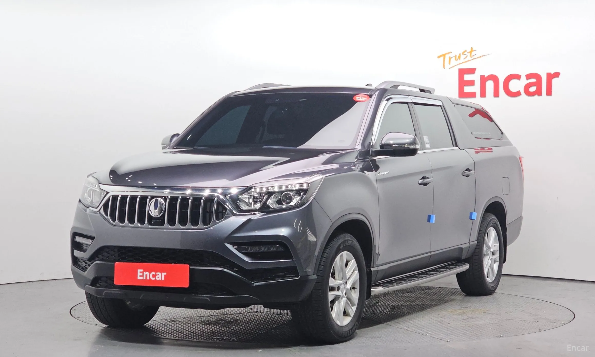 Rexton Sports Khan