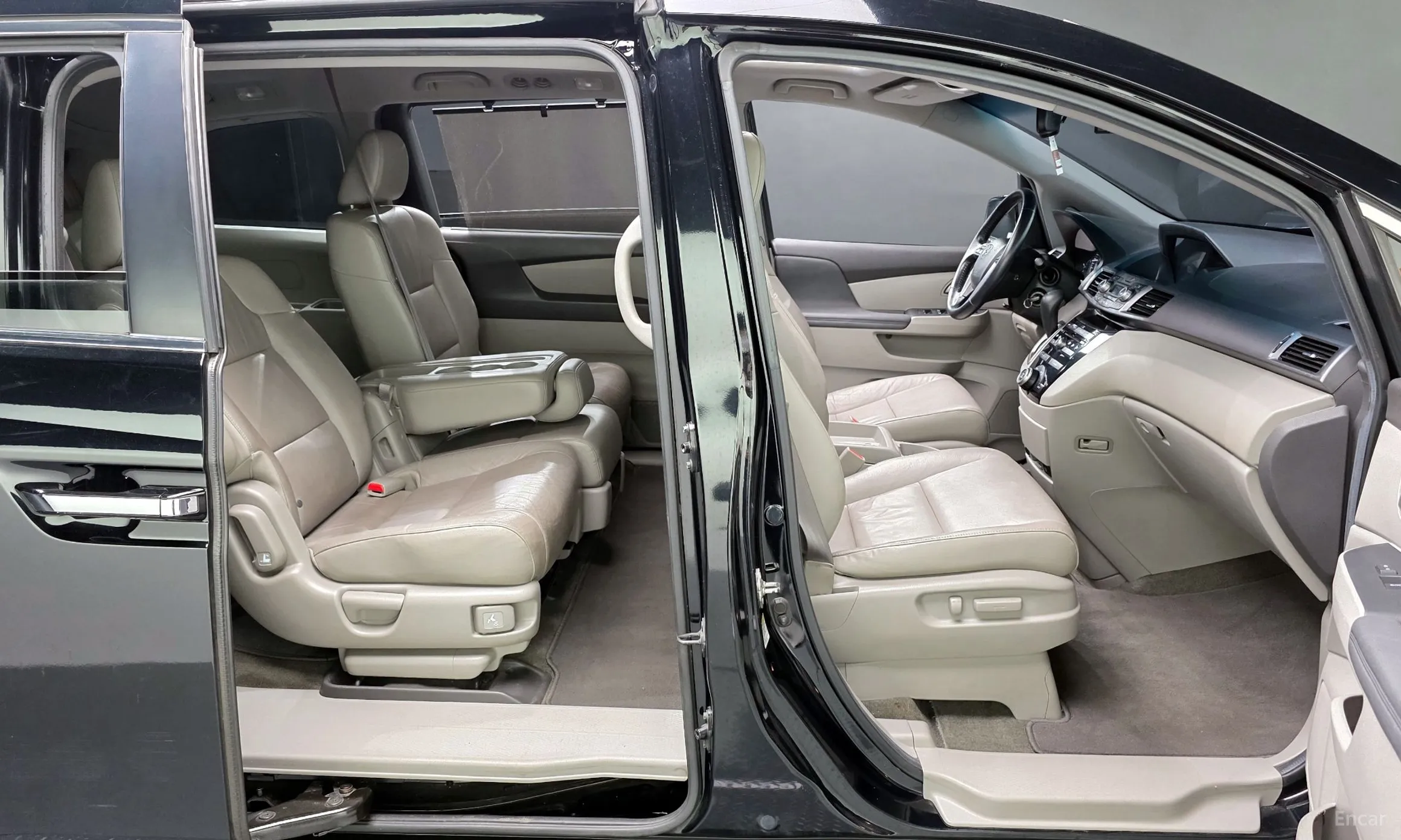 Honda Odyssey превью 12
