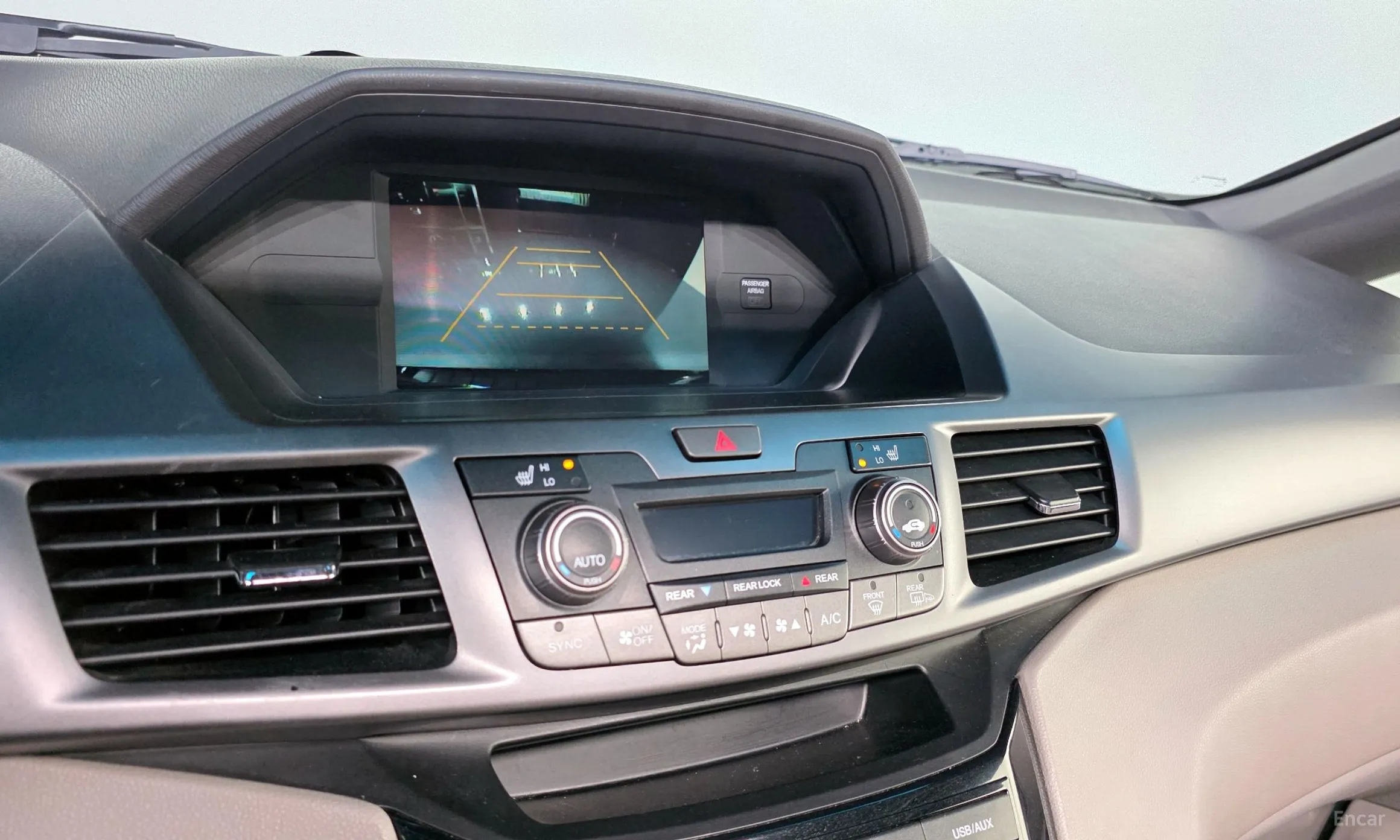 Honda Odyssey превью 16