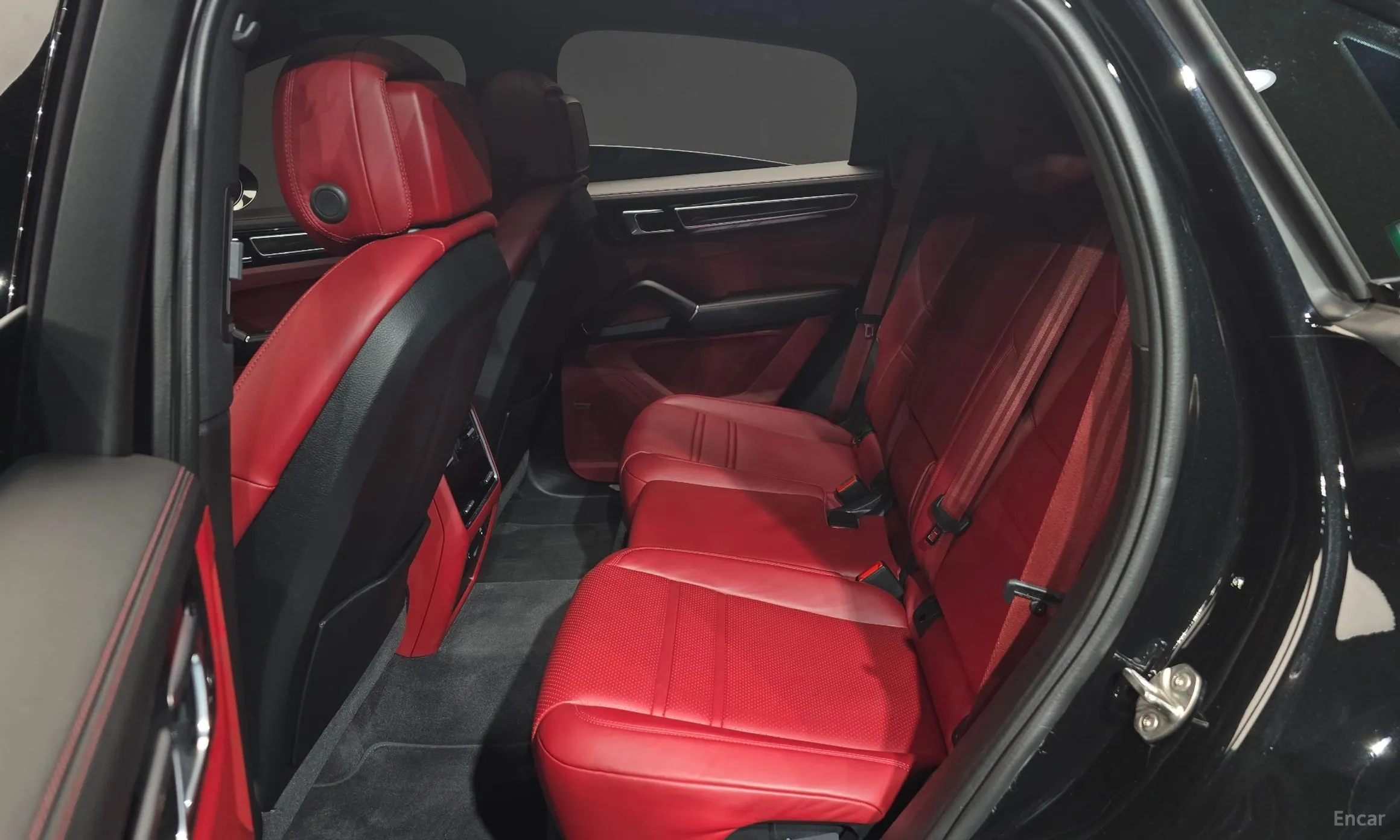 Porsche Cayenne (PO536) превью 11
