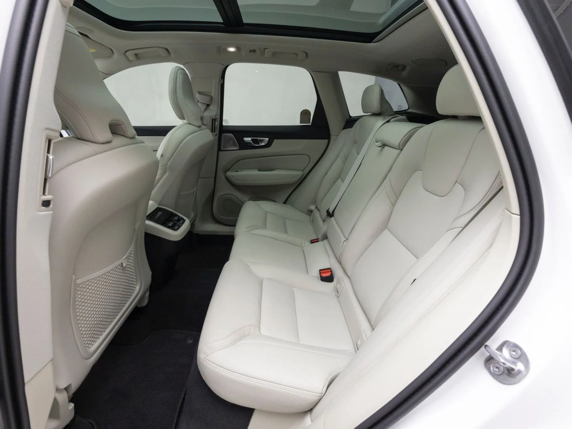 Volvo XC60 Gen 2 превью 10
