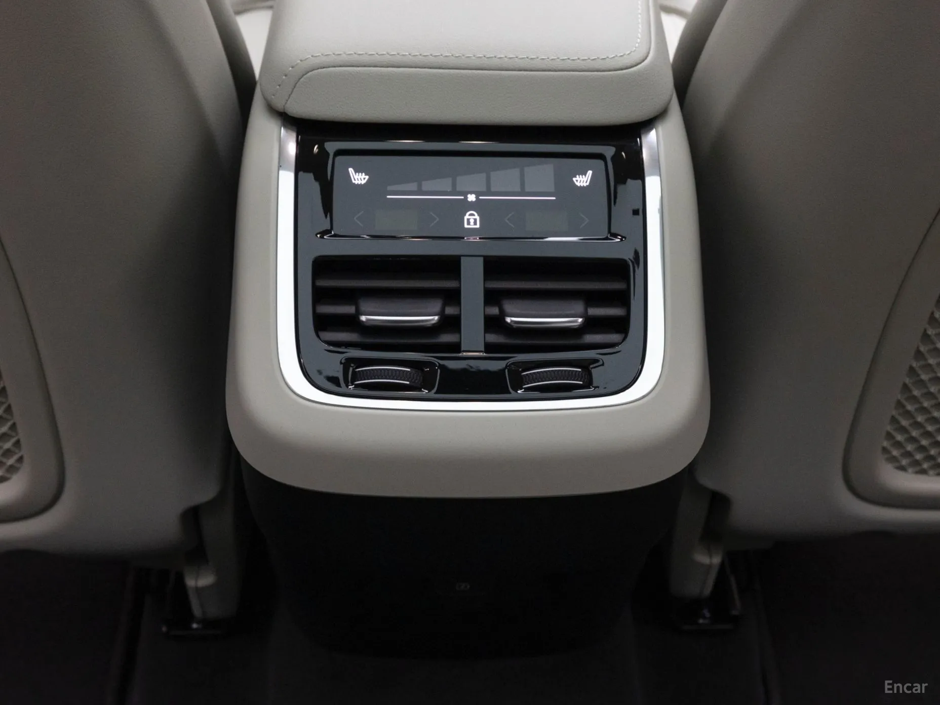 Volvo XC60 Gen 2 превью 16