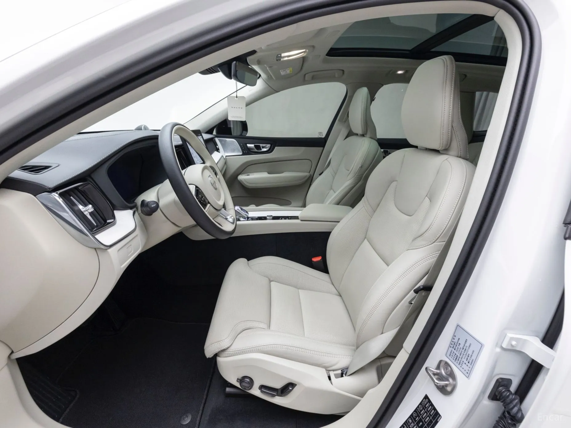 Volvo XC60 Gen 2 превью 9