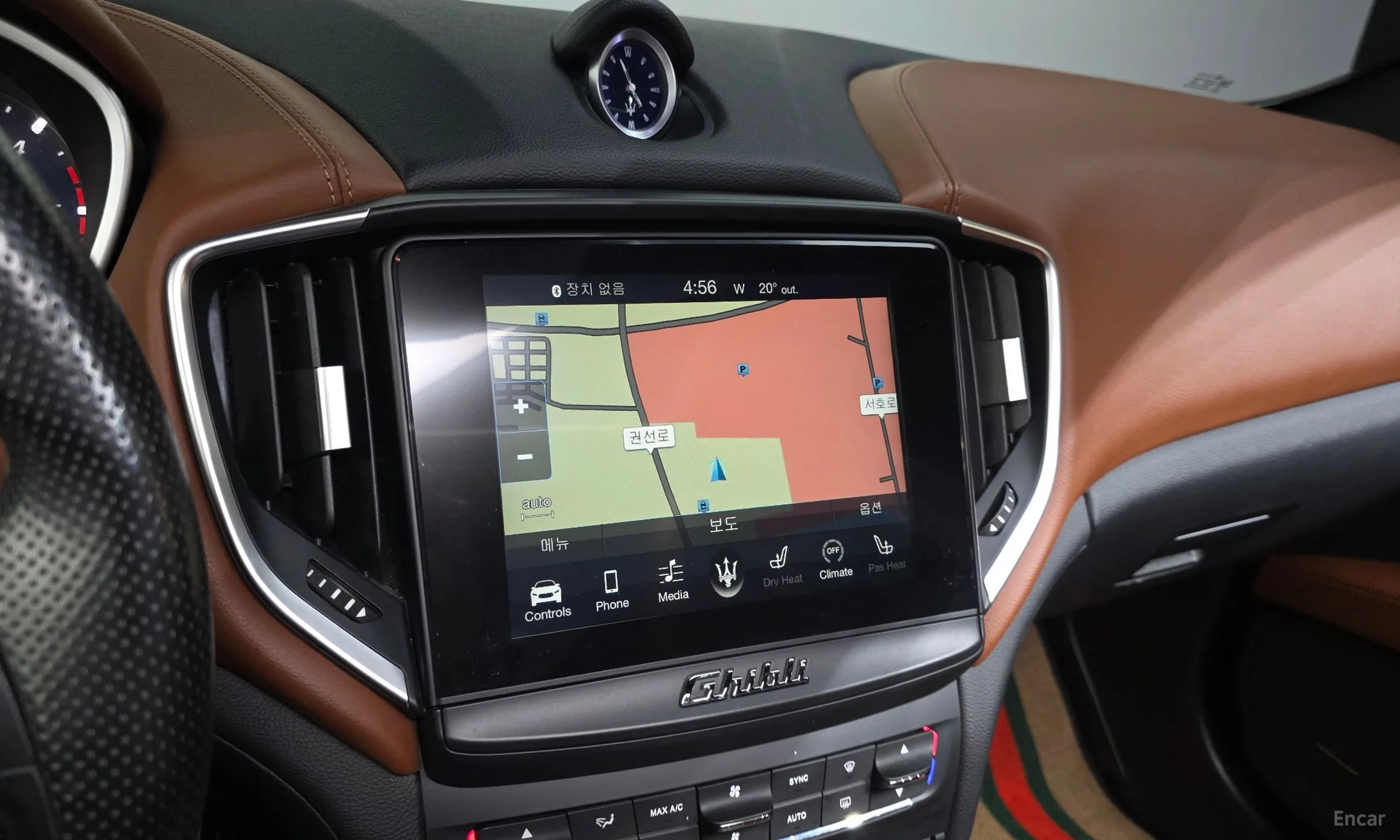 Maserati Ghibli превью 14