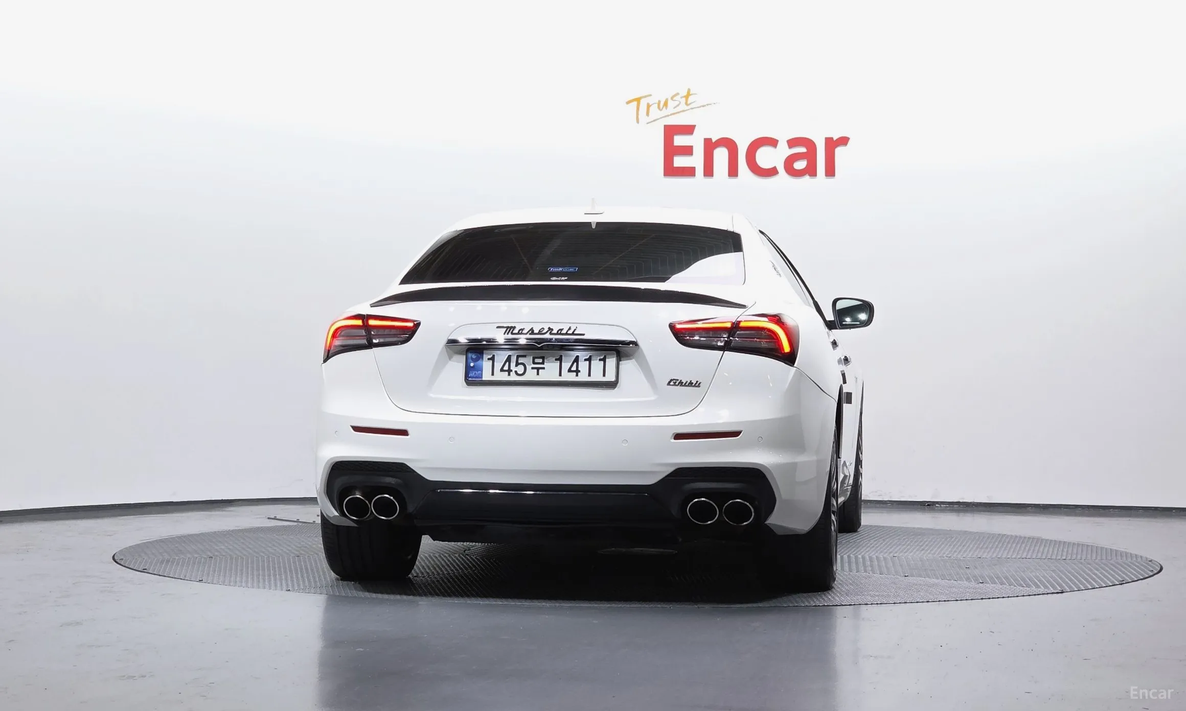 Maserati Ghibli превью 4