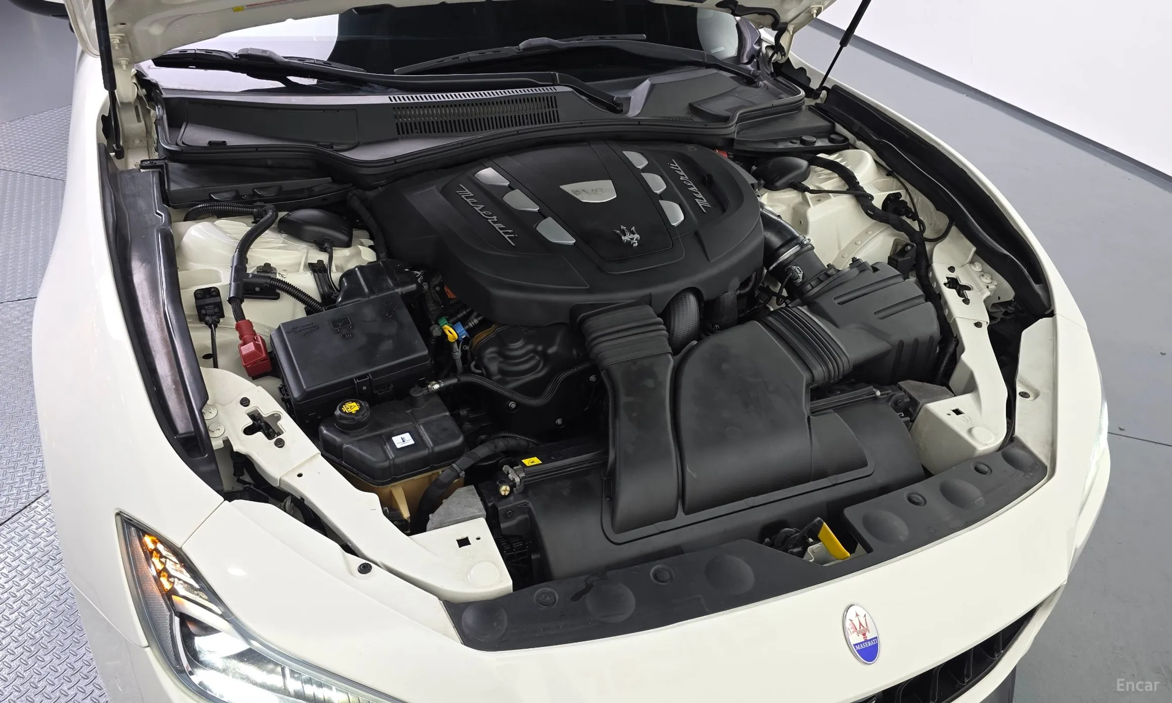 Maserati Ghibli превью 6