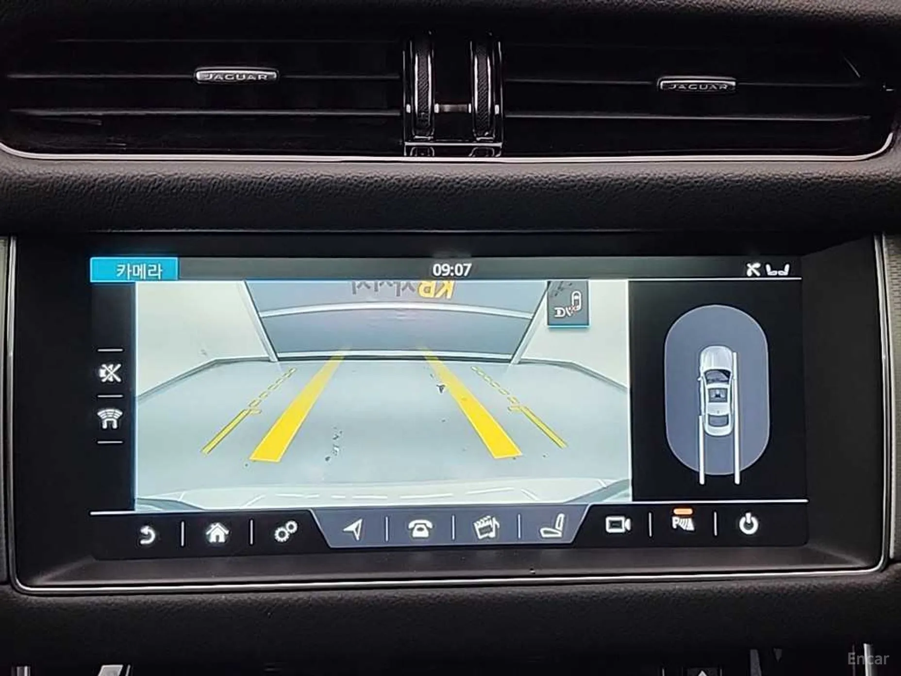 Jaguar XF (x260) превью 16