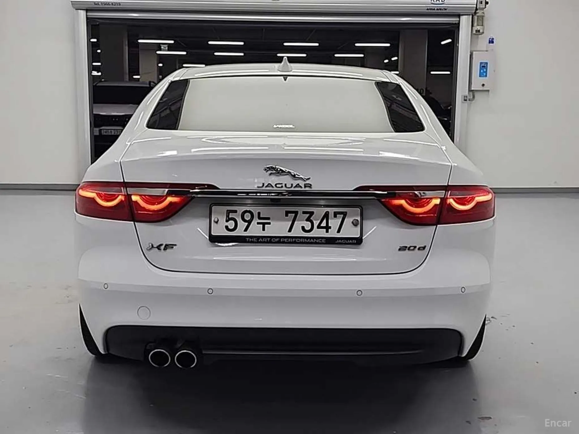 Jaguar XF (x260) превью 3