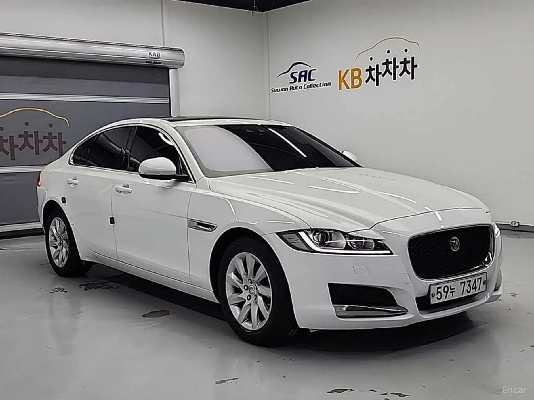 Jaguar XF (x260) превью 4