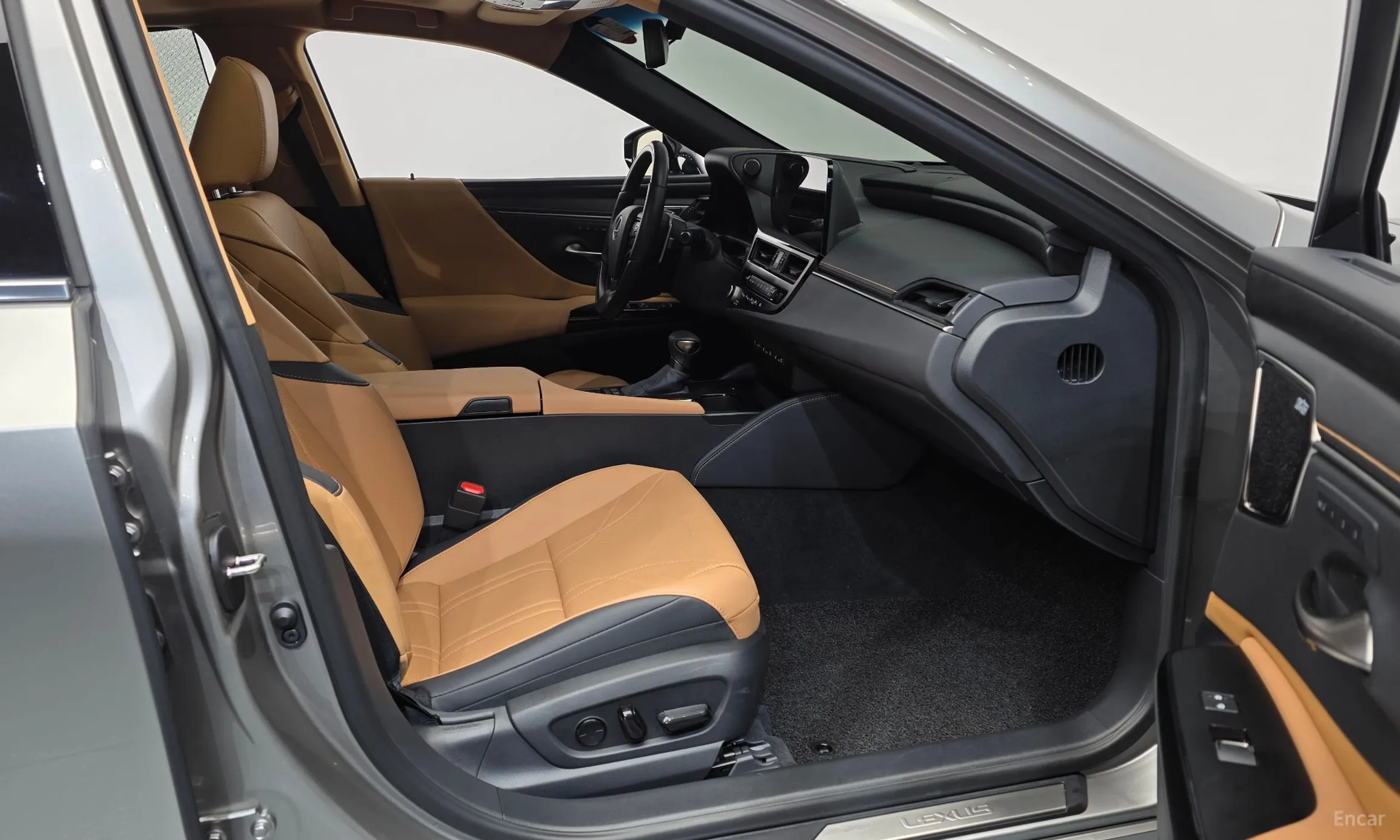 Lexus ES300h 7th Generation превью 11