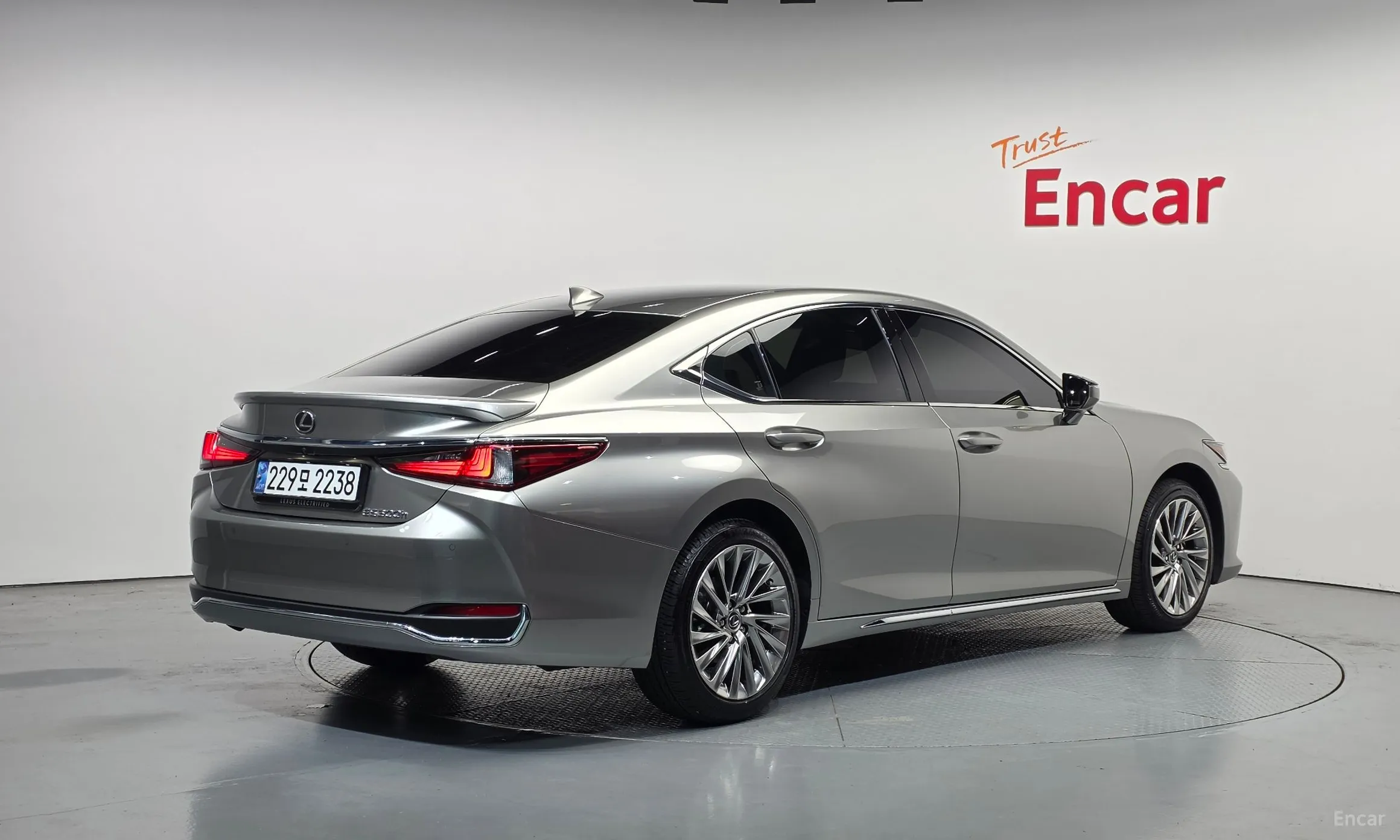 Lexus ES300h 7th Generation превью 2