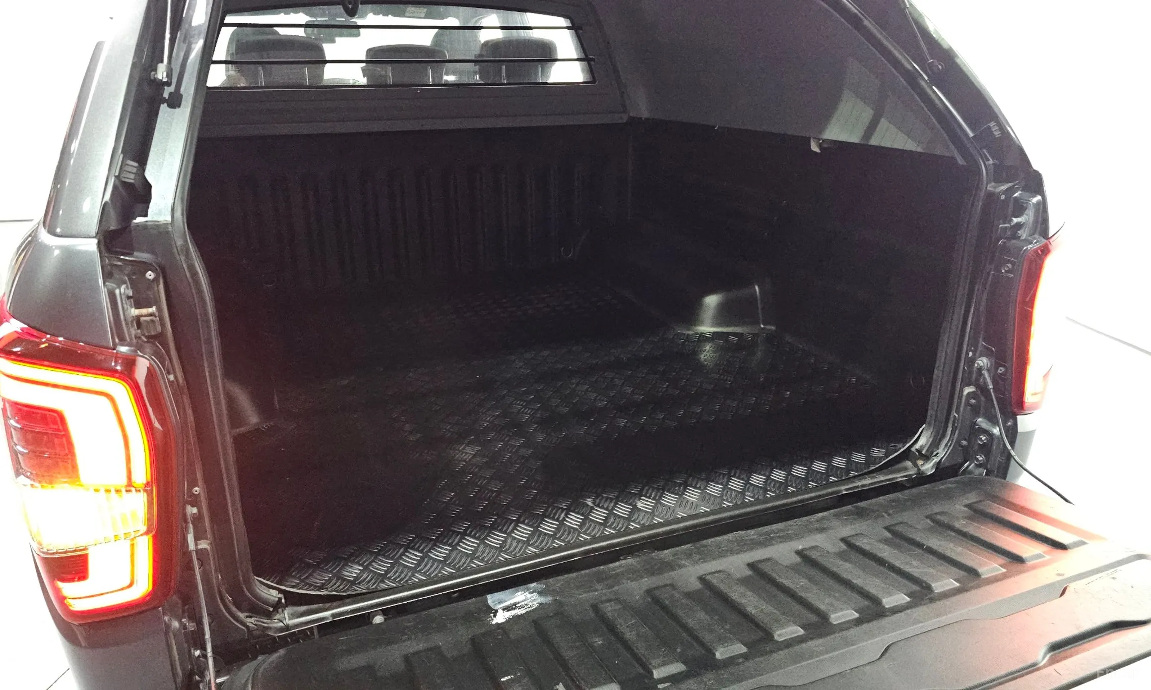 KG Mobility (SsangYong) Rexton Sports Khan превью 20