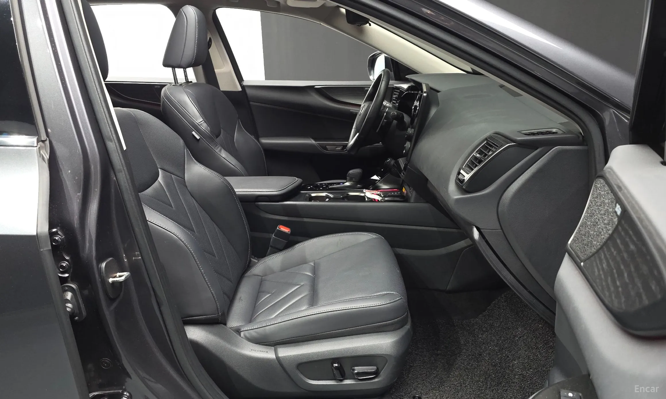 Lexus NX350h Gen 2 превью 10
