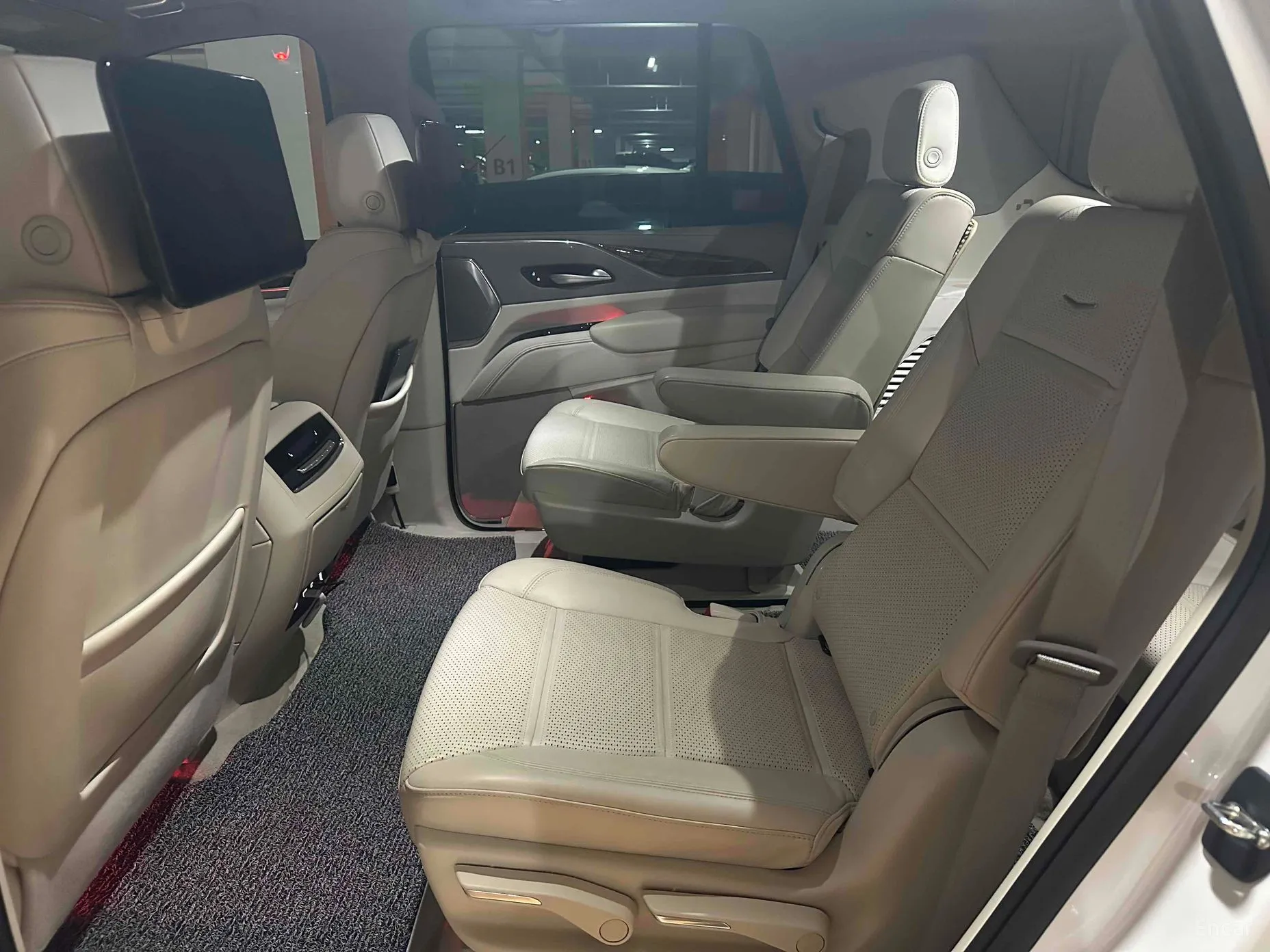 Cadillac Escalade 5th Generation превью 15