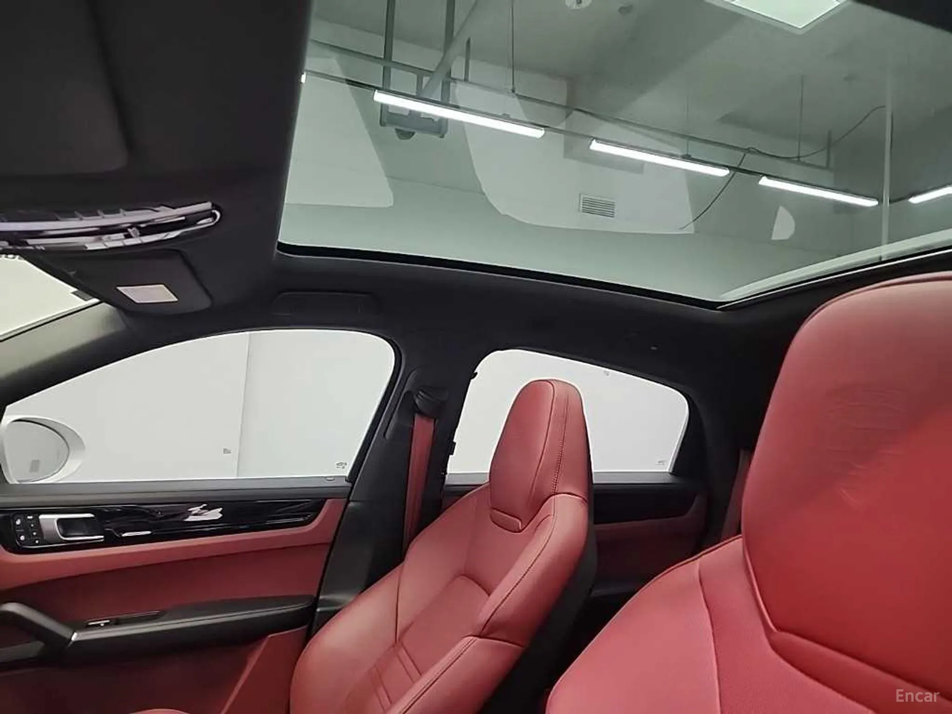Porsche Cayenne (PO536) превью 14